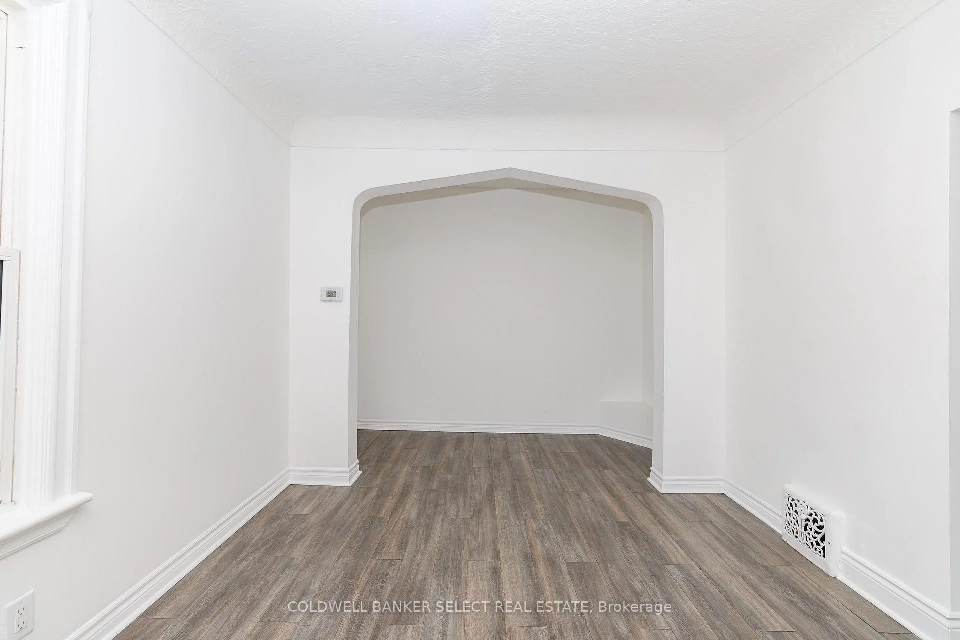 Photo 9 of 55 Frederick Avenue, Hamilton, Crown Point — HOMEH