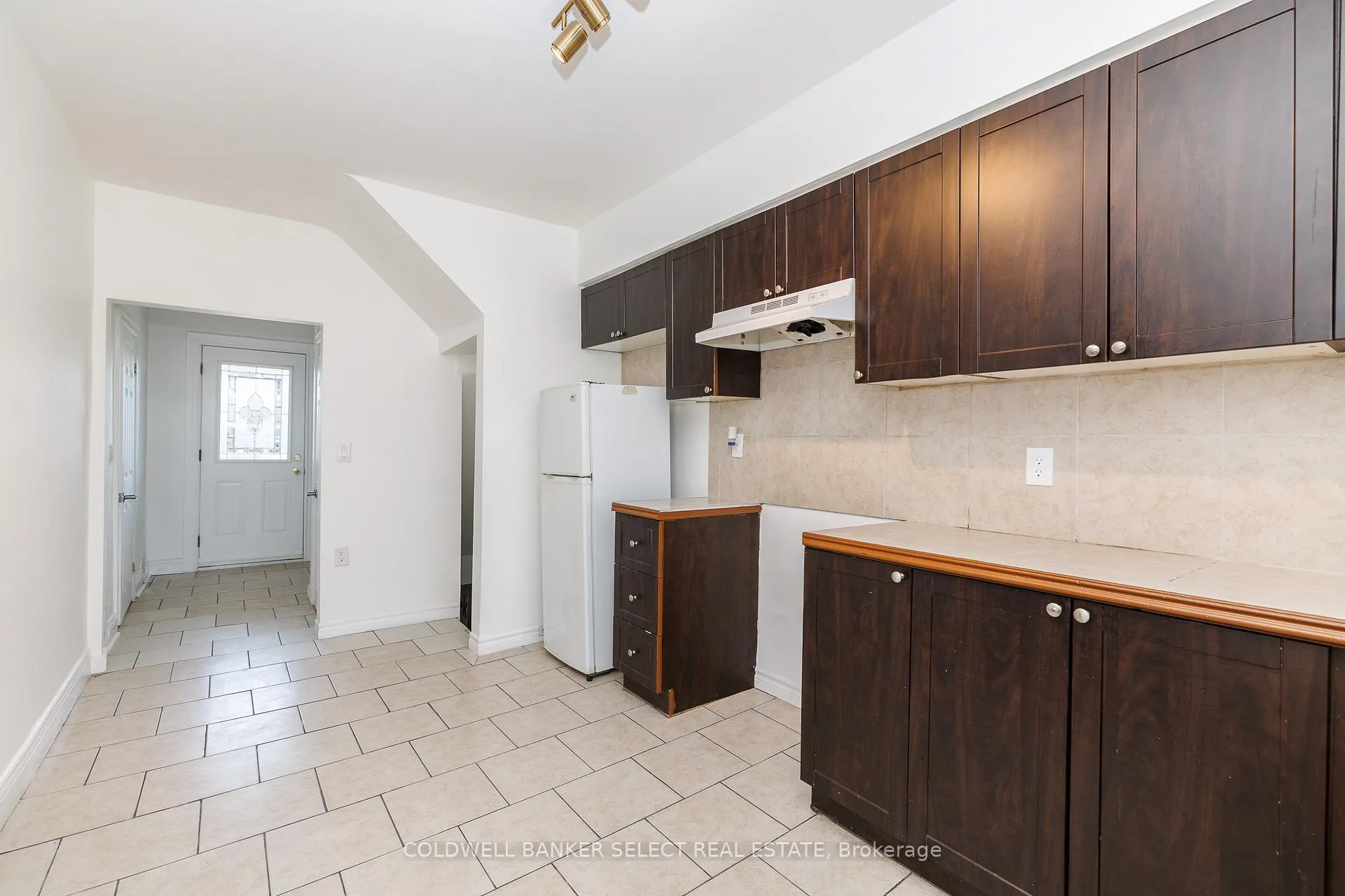 Photo 10 of 55 Frederick Avenue, Hamilton, Crown Point — HOMEH