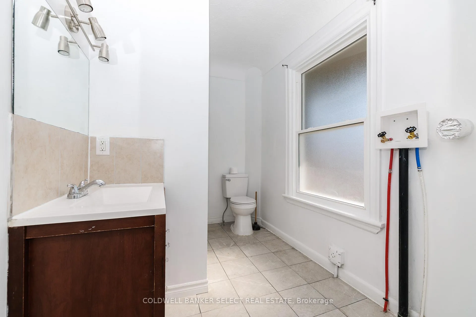 Photo 11 of 55 Frederick Avenue, Hamilton, Crown Point — HOMEH