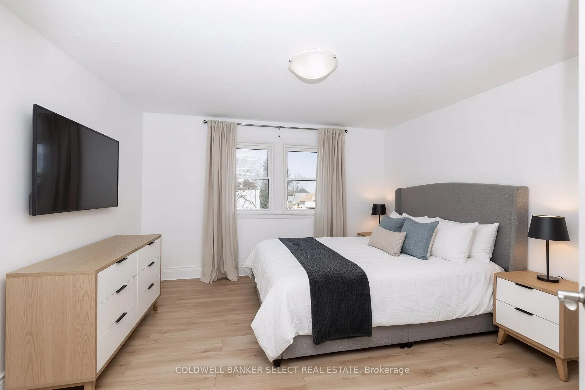 Photo 21 of 55 Frederick Avenue, Hamilton, Crown Point — HOMEH