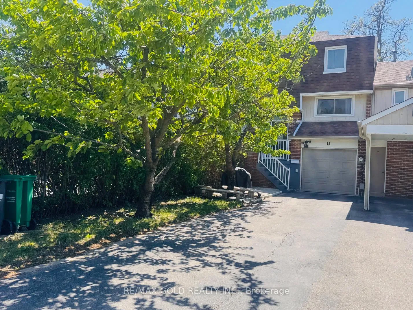 Front of 18 Peterson Court
