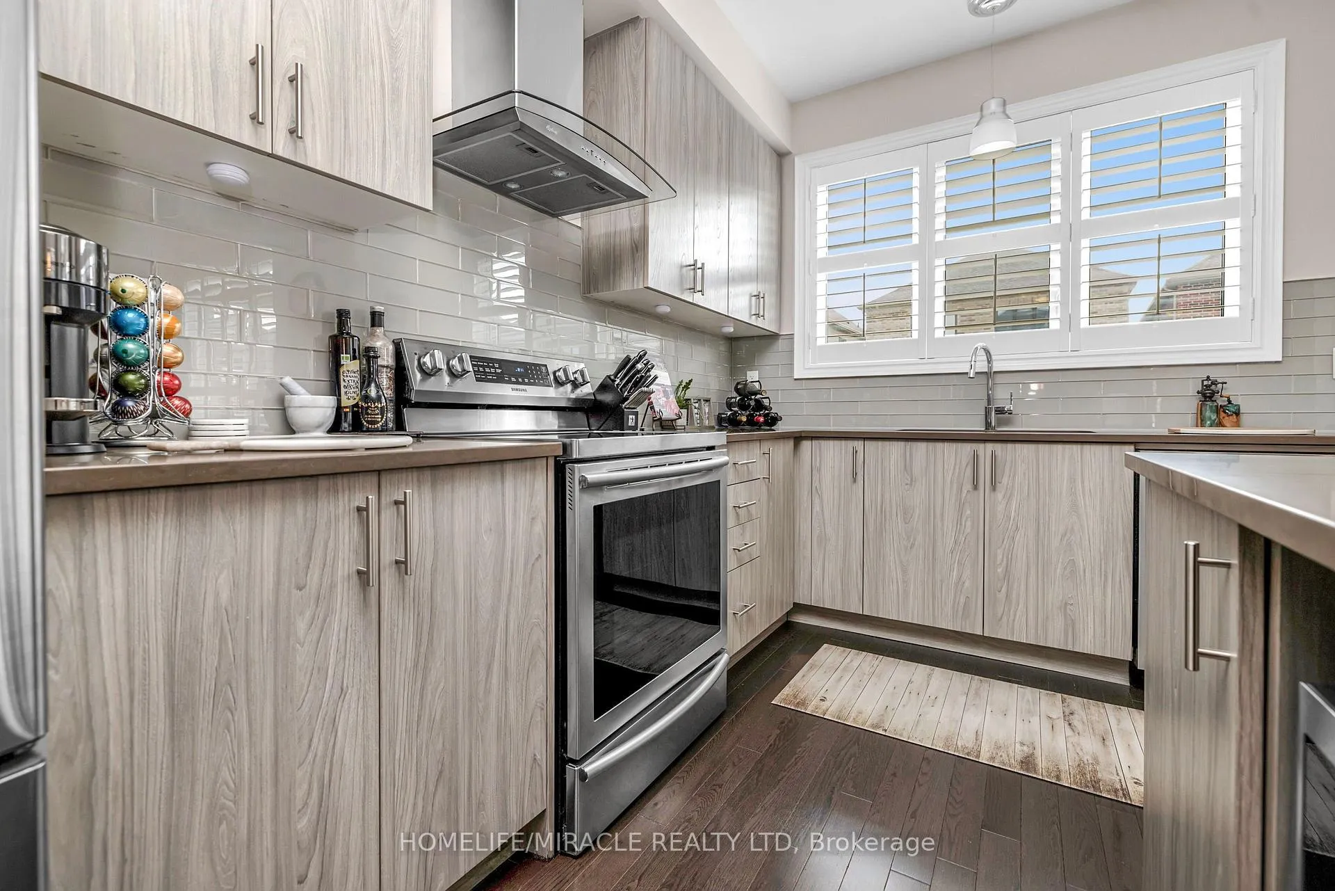 Photo 11 of 27 Hubbell Road, Brampton, Bram West — HOMEH
