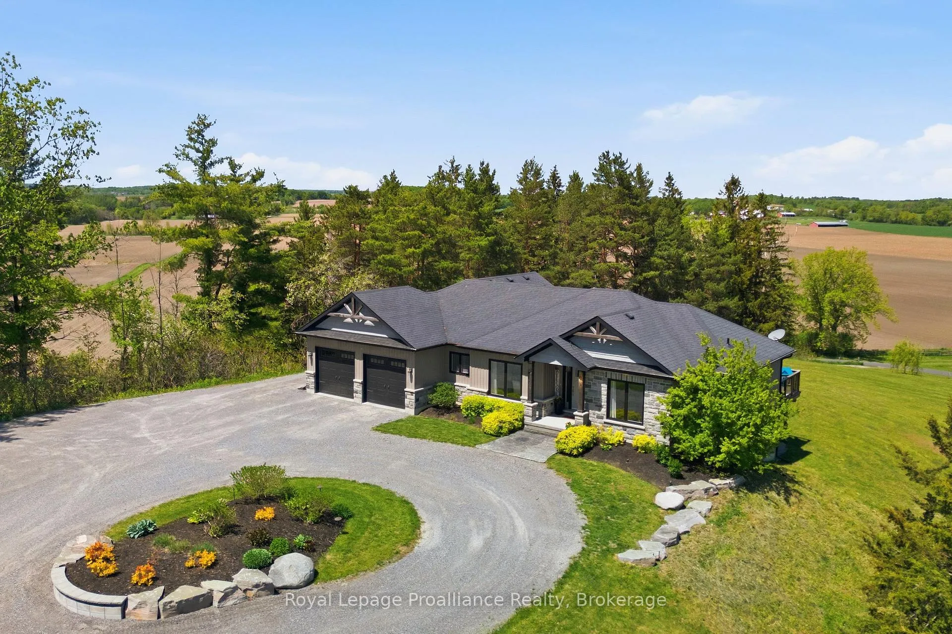 Photo 1 of 137 Windwhisper Drive, Belleville, Thurlow Ward — HOMEH