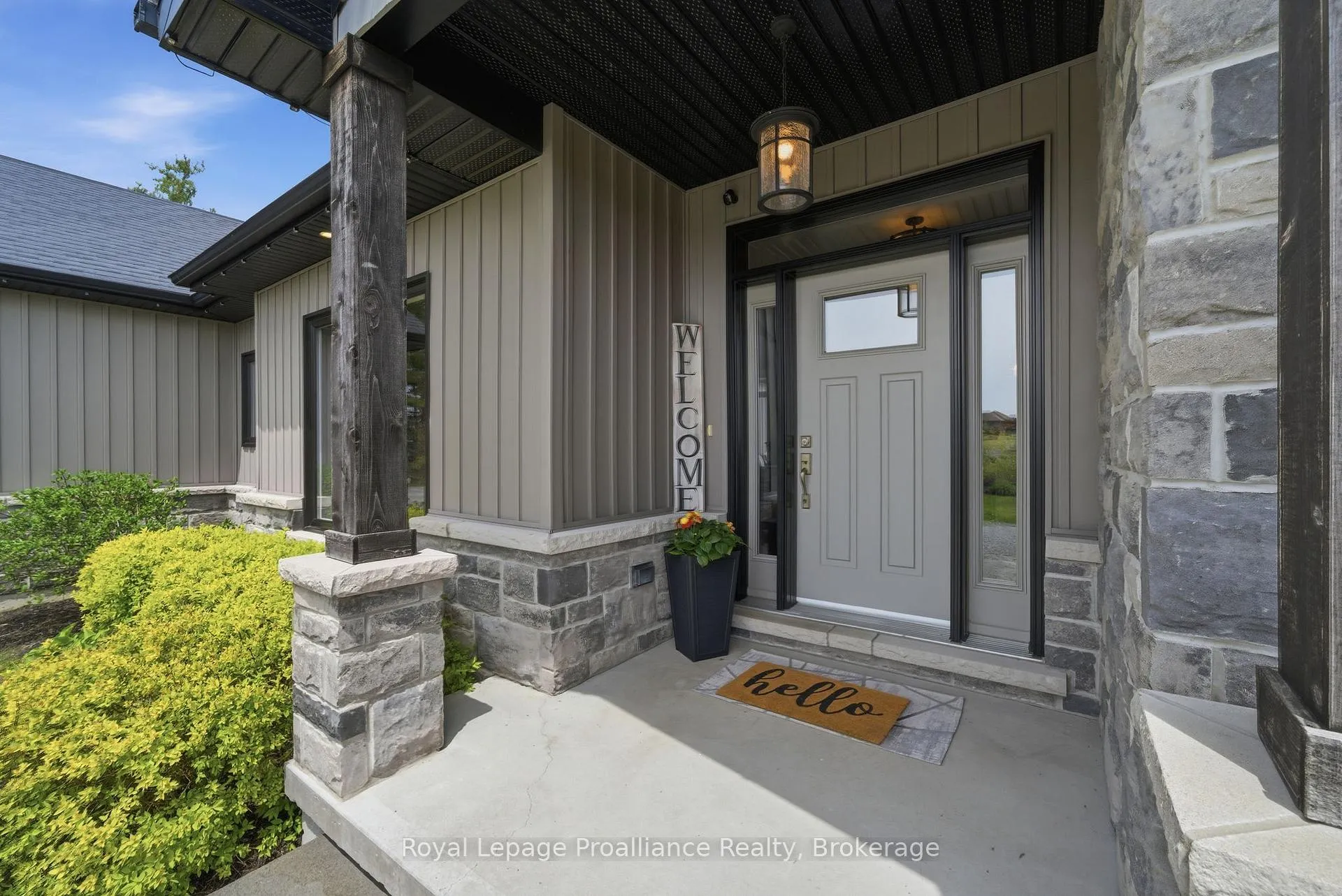 Photo 4 of 137 Windwhisper Drive, Belleville, Thurlow Ward — HOMEH
