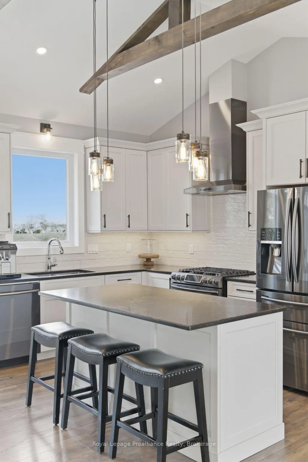 Photo 9 of 137 Windwhisper Drive, Belleville, Thurlow Ward — HOMEH