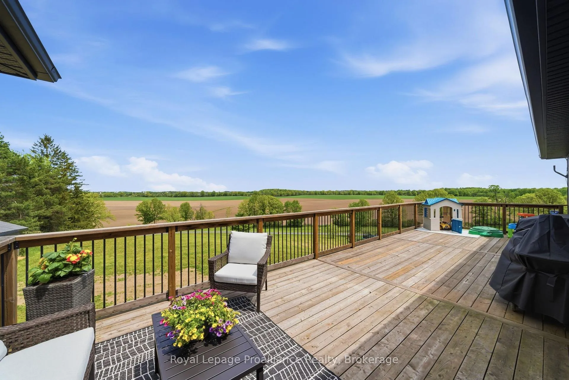 Photo 19 of 137 Windwhisper Drive, Belleville, Thurlow Ward — HOMEH