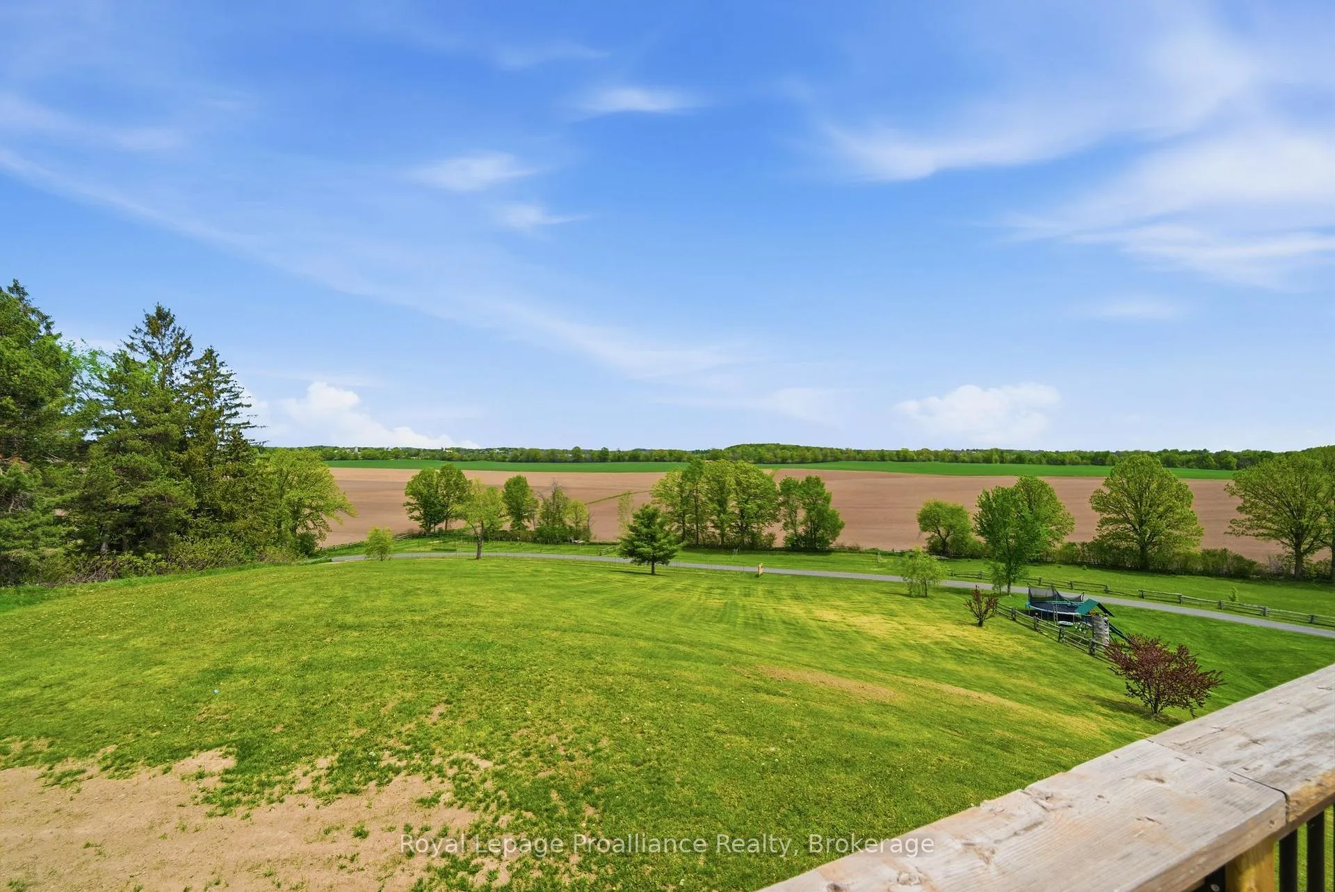 Photo 20 of 137 Windwhisper Drive, Belleville, Thurlow Ward — HOMEH