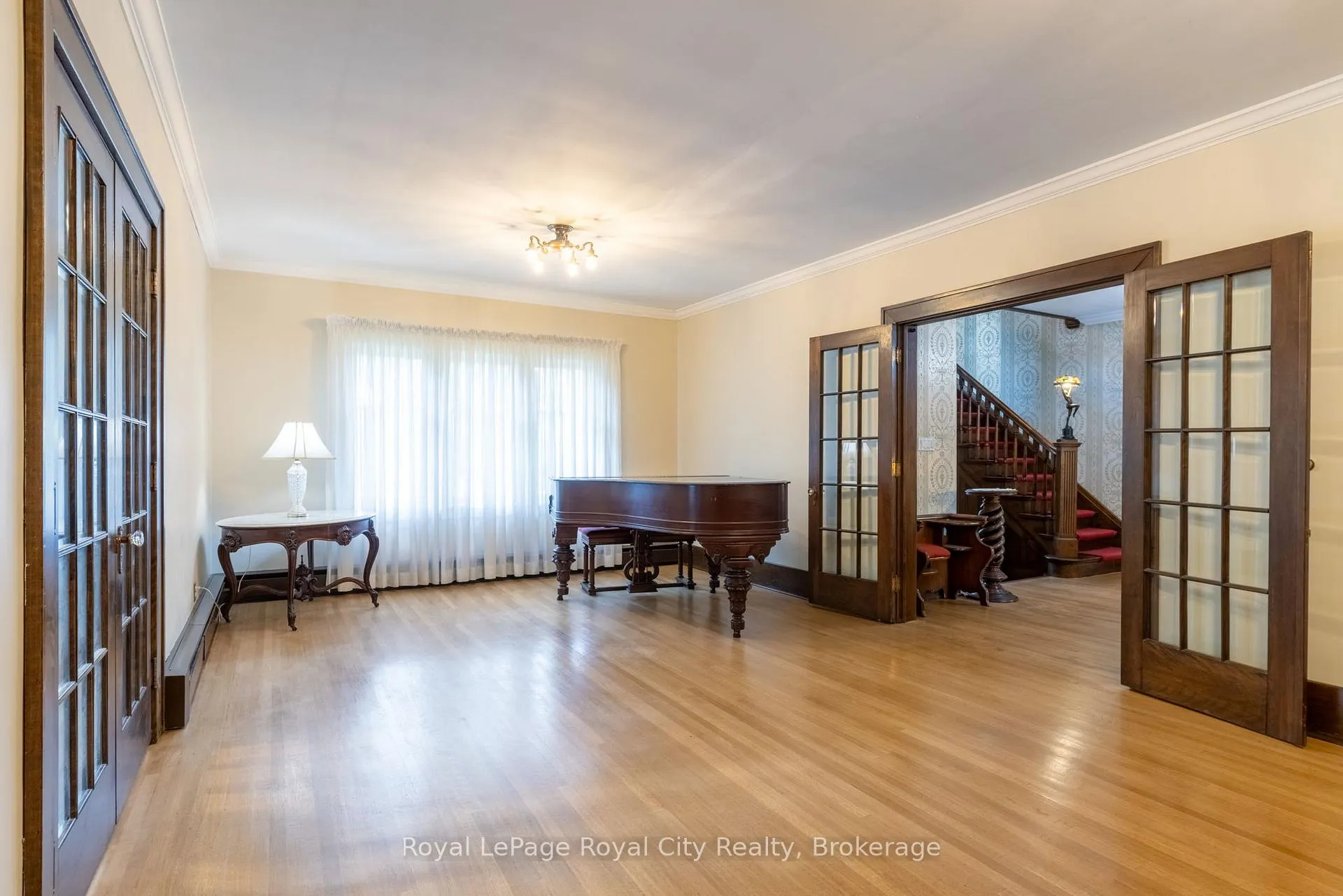 Photo 5 of 76 London Road W, Guelph, Exhibition Park — HOMEH