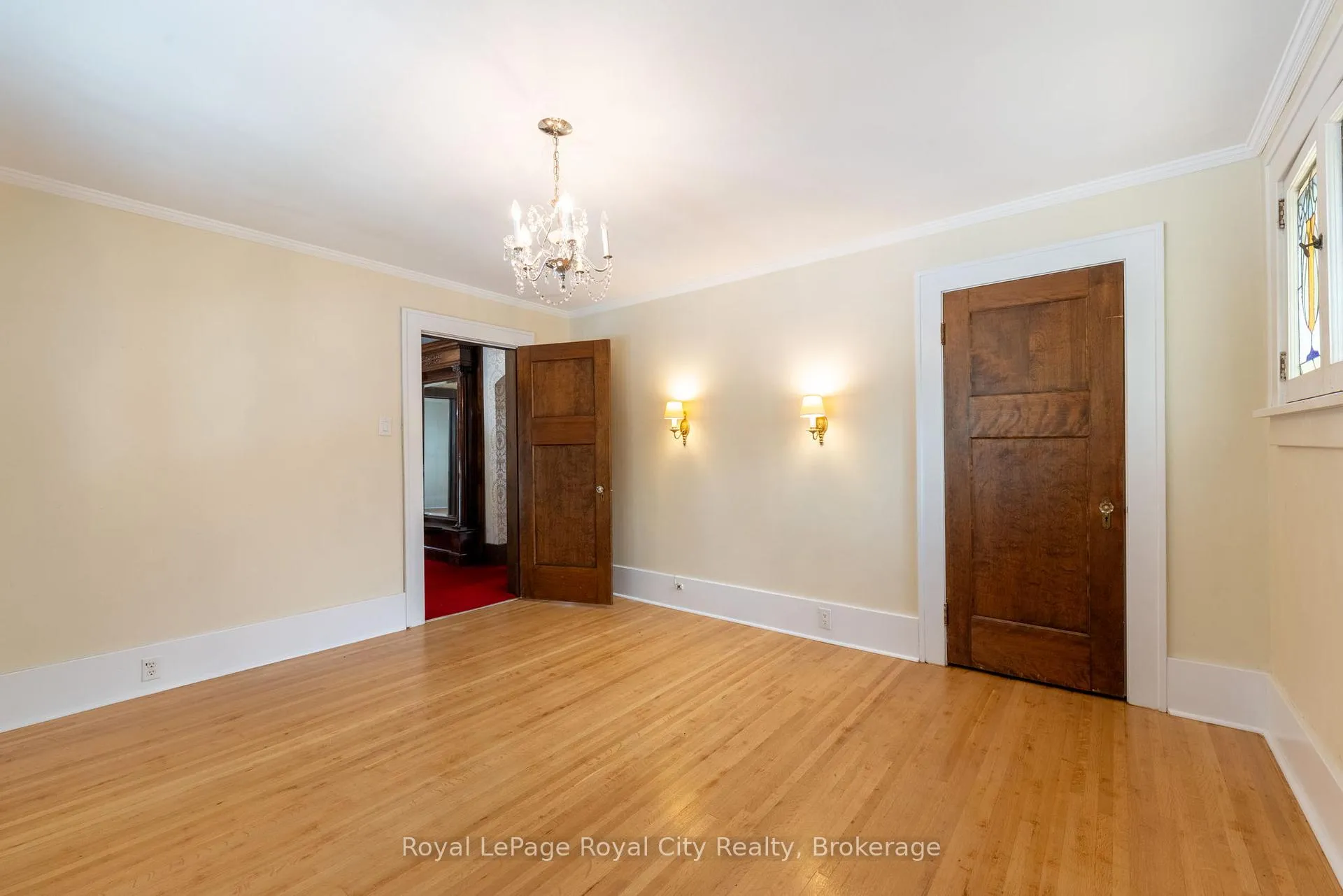 Photo 15 of 76 London Road W, Guelph, Exhibition Park — HOMEH