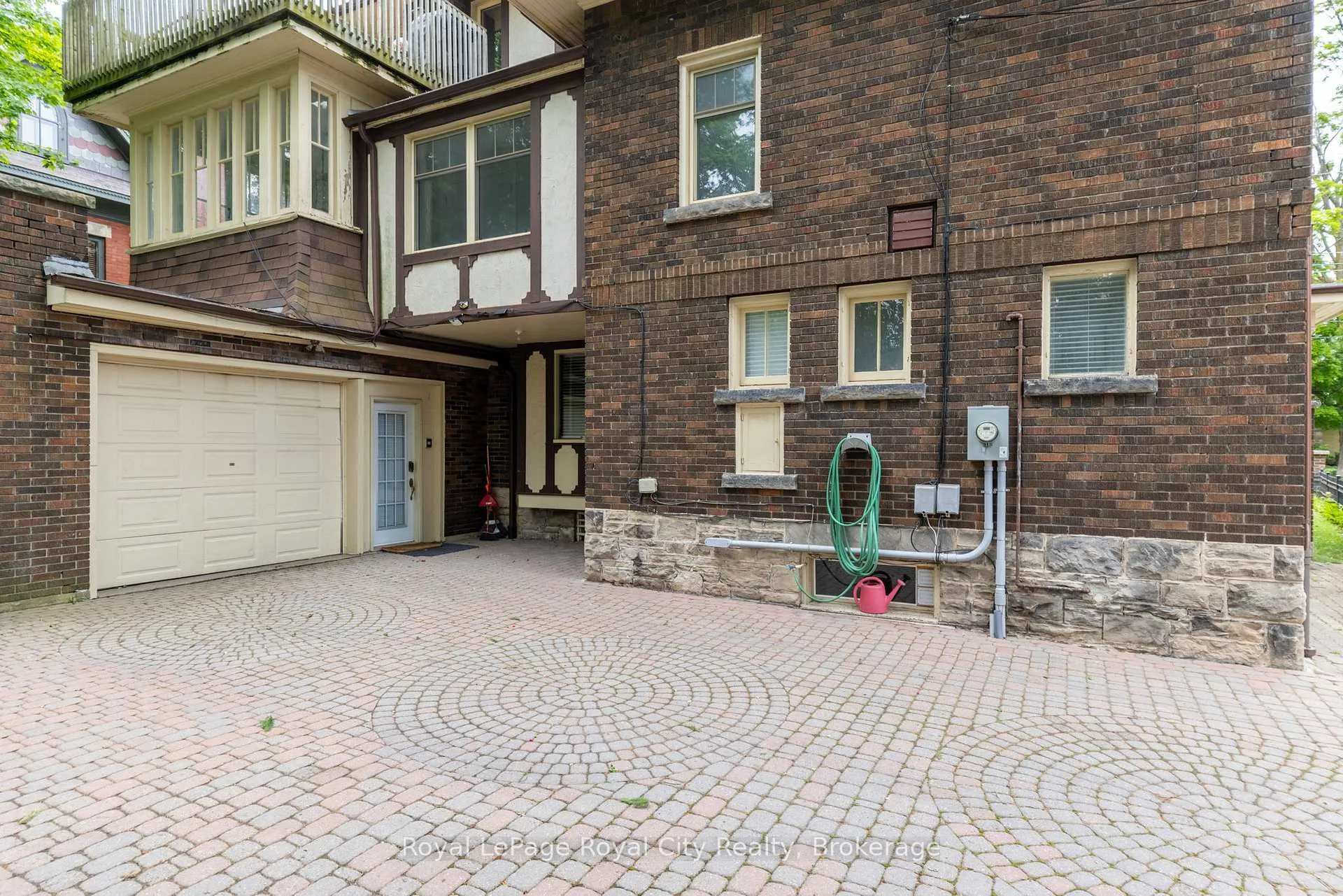 Photo 31 of 76 London Road W, Guelph, Exhibition Park — HOMEH