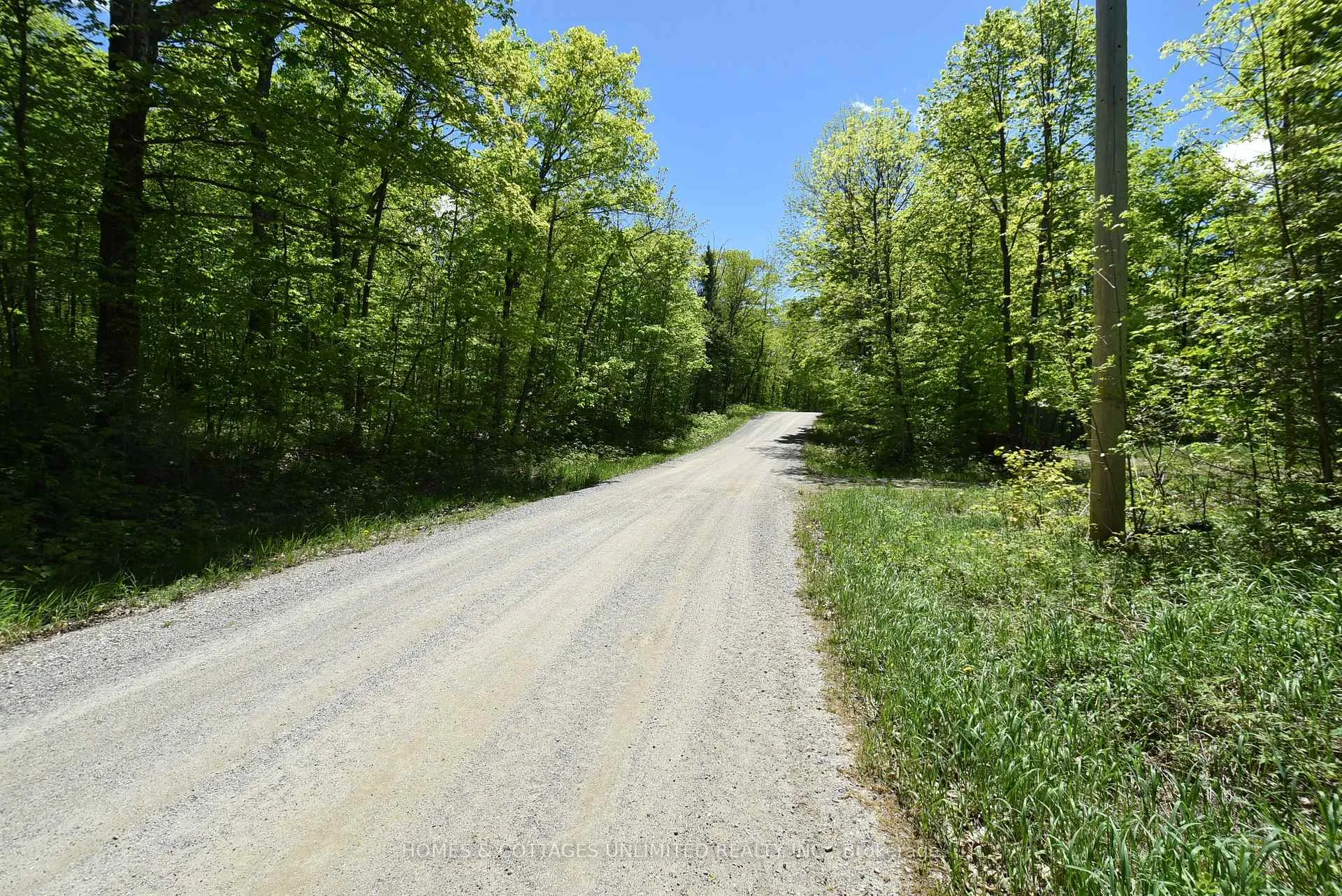 Photo 2 of 1046 S Bush Road, Frontenac, Frontenac North — HOMEH