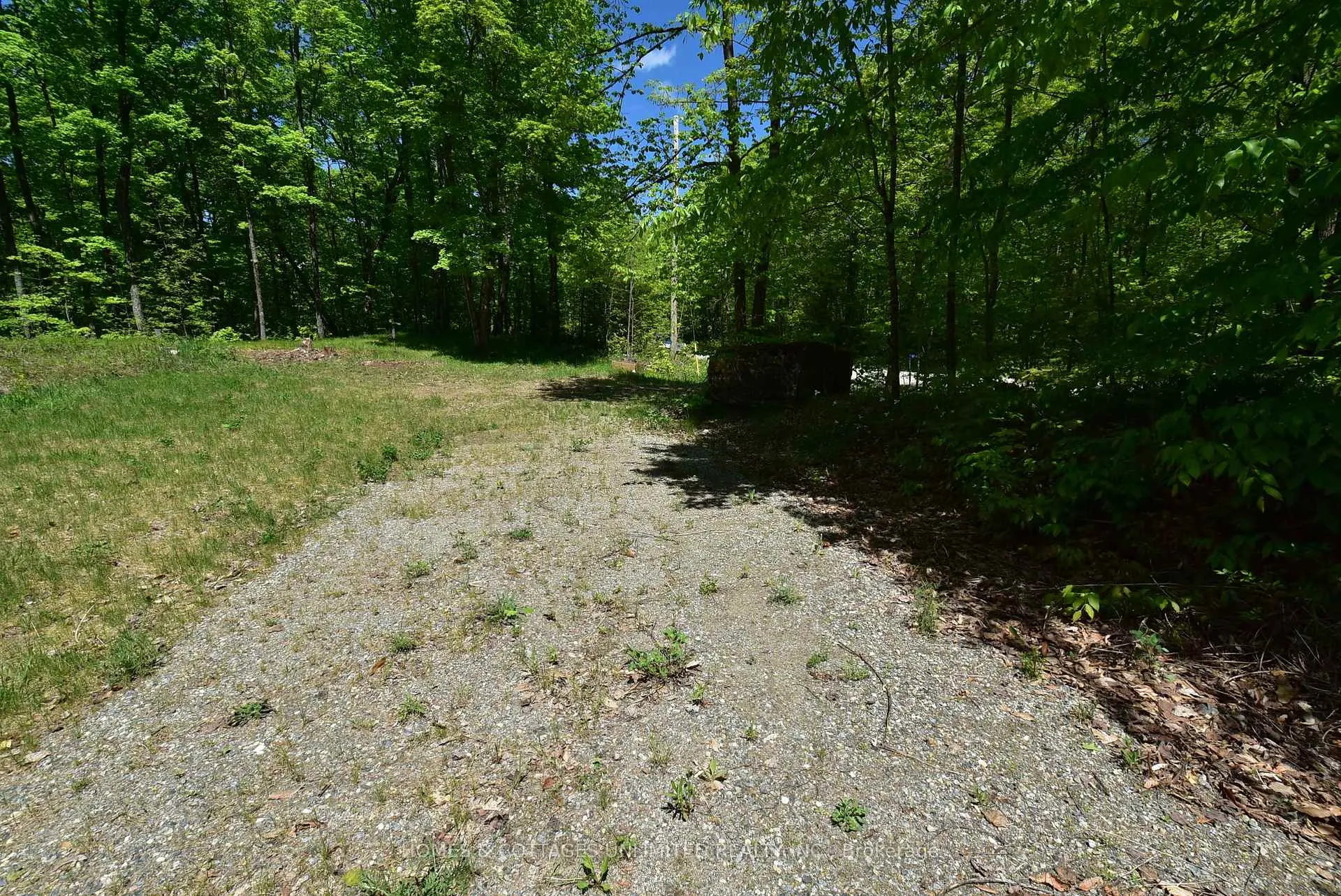 Photo 13 of 1046 S Bush Road, Frontenac, Frontenac North — HOMEH