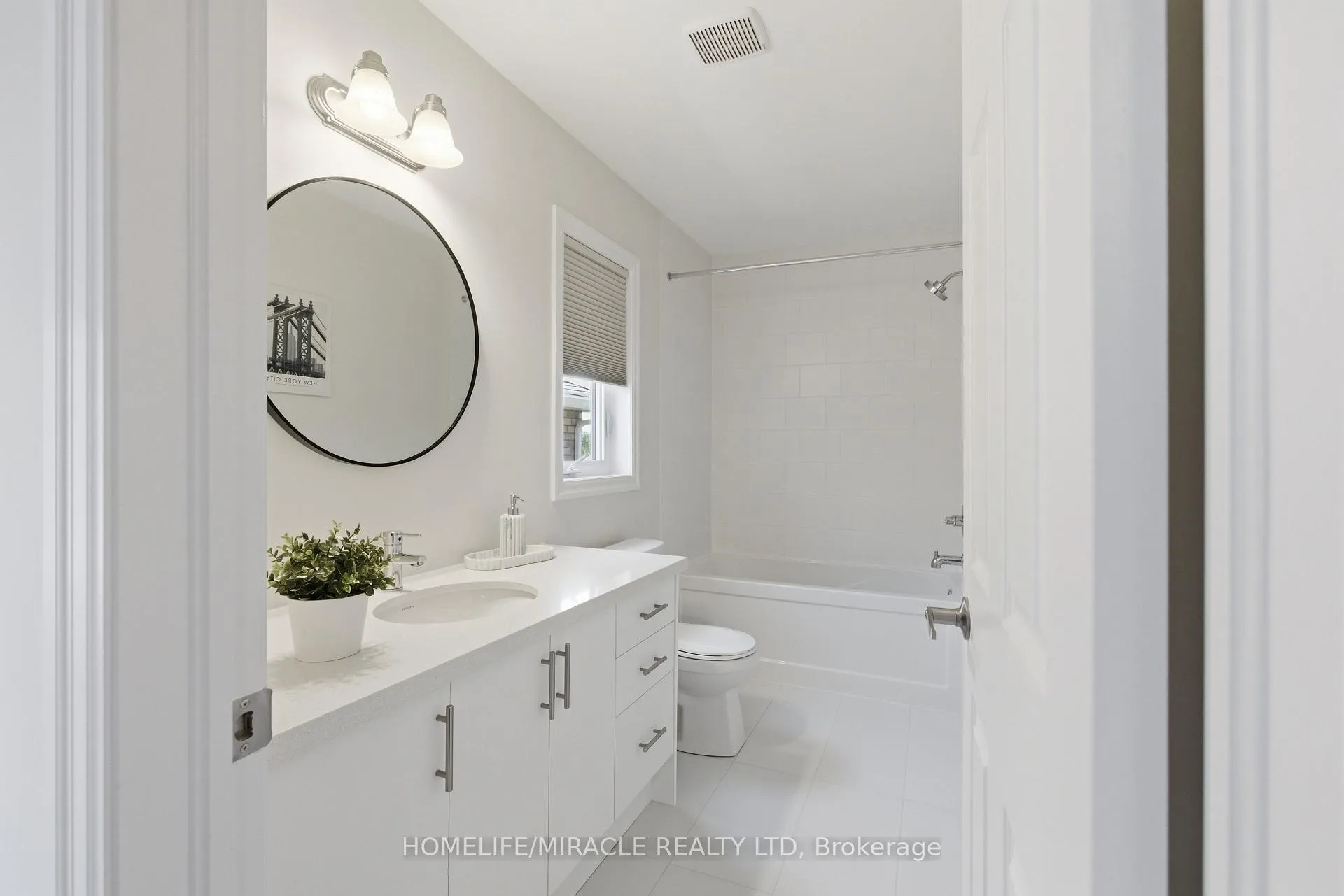 Photo 19 of 86 Belmont Drive, Clarington, Newcastle — HOMEH