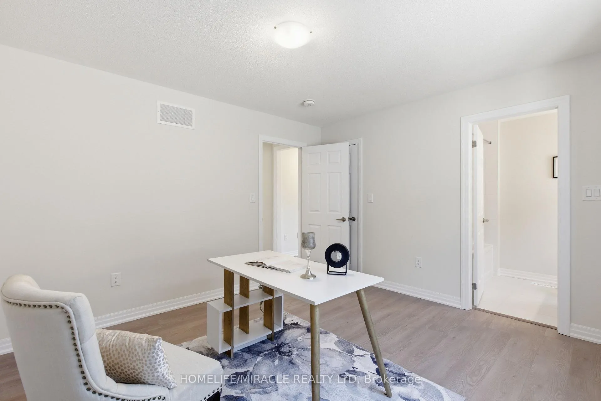 Photo 21 of 86 Belmont Drive, Clarington, Newcastle — HOMEH