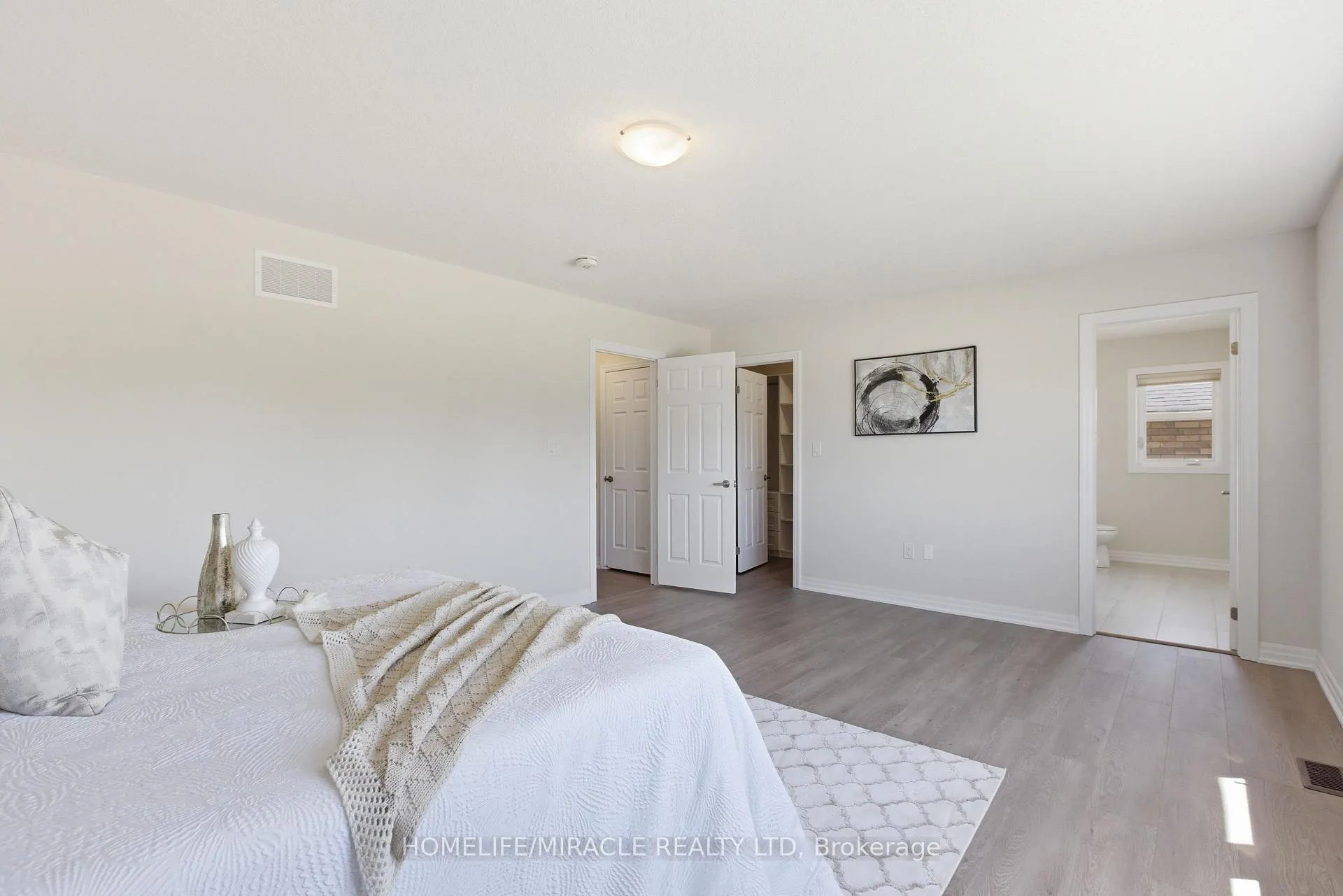 Photo 24 of 86 Belmont Drive, Clarington, Newcastle — HOMEH