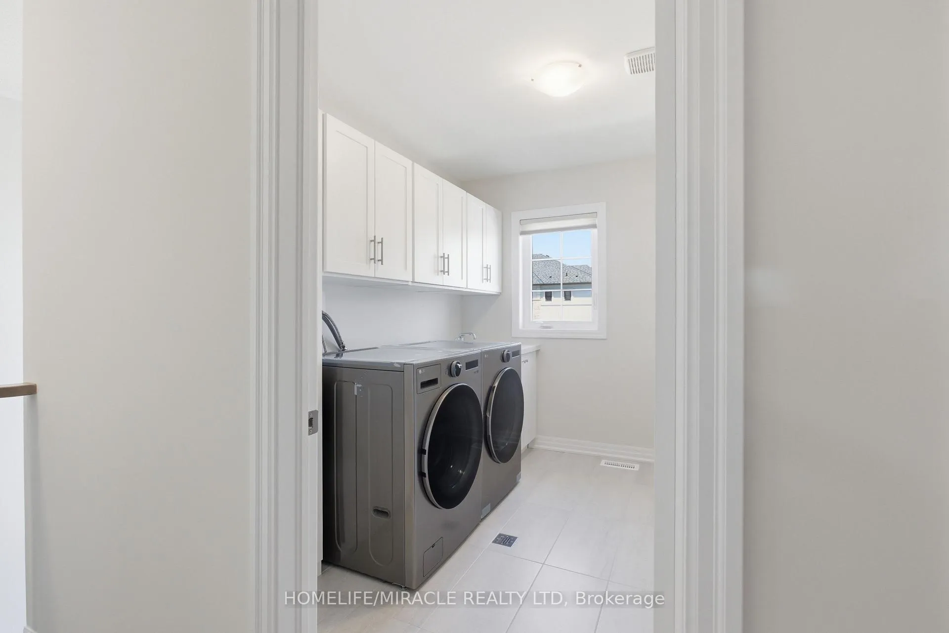 Photo 27 of 86 Belmont Drive, Clarington, Newcastle — HOMEH