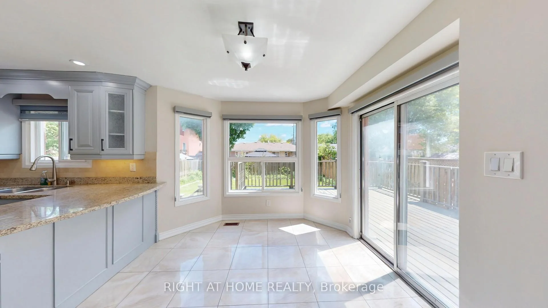Photo 10 of 9 Hania Terrace, Scarborough, Highland Creek — HOMEH