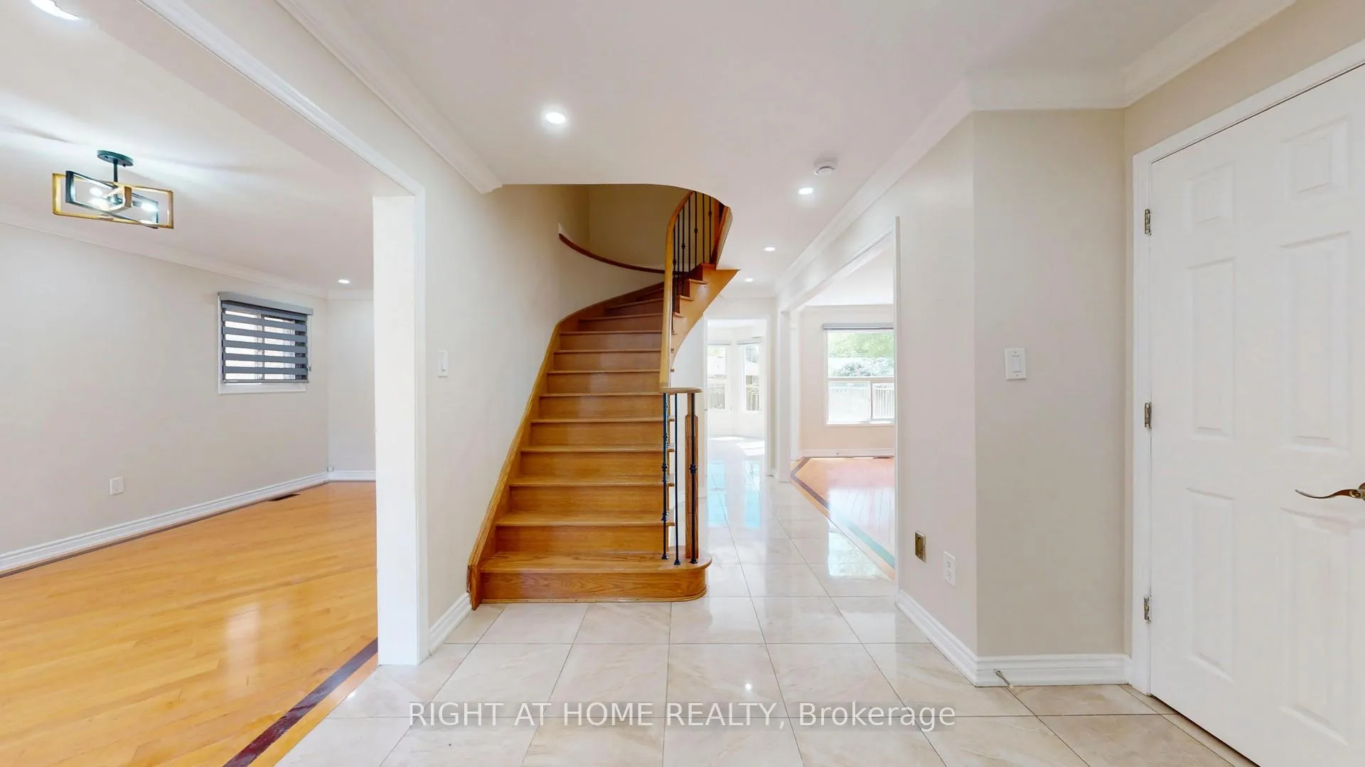 Photo 15 of 9 Hania Terrace, Scarborough, Highland Creek — HOMEH