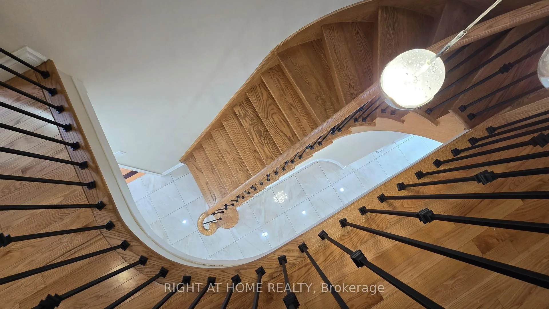 Photo 16 of 9 Hania Terrace, Scarborough, Highland Creek — HOMEH