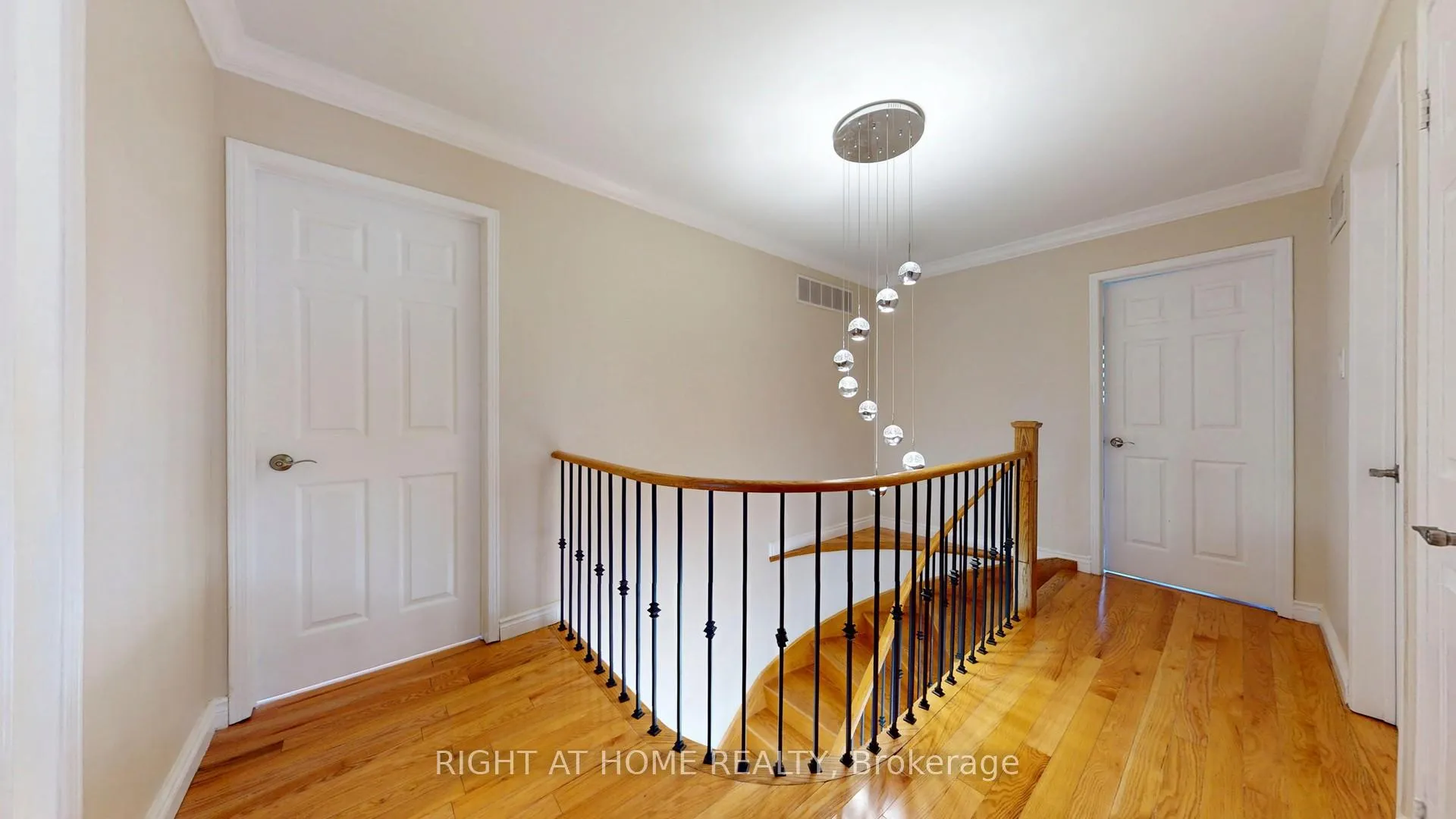 Photo 20 of 9 Hania Terrace, Scarborough, Highland Creek — HOMEH