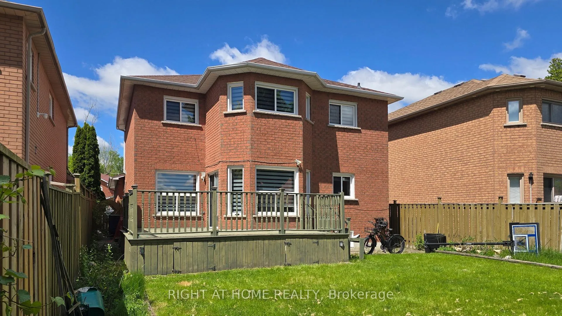 Photo 35 of 9 Hania Terrace, Scarborough, Highland Creek — HOMEH
