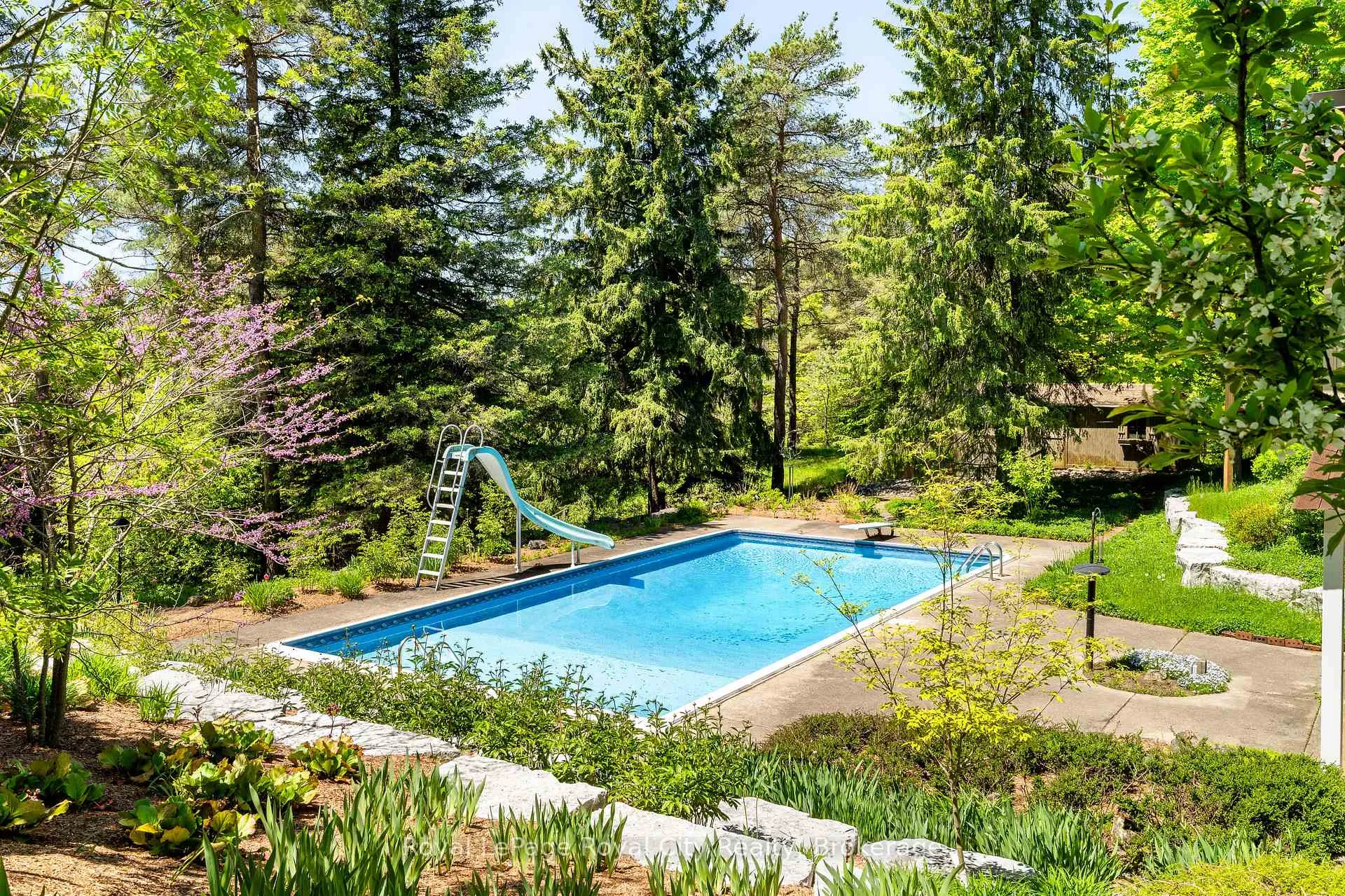 Photo 3 of 5660 Fifth Line, Guelph/Eramosa, Rural Guelph/Eramosa East — HOMEH
