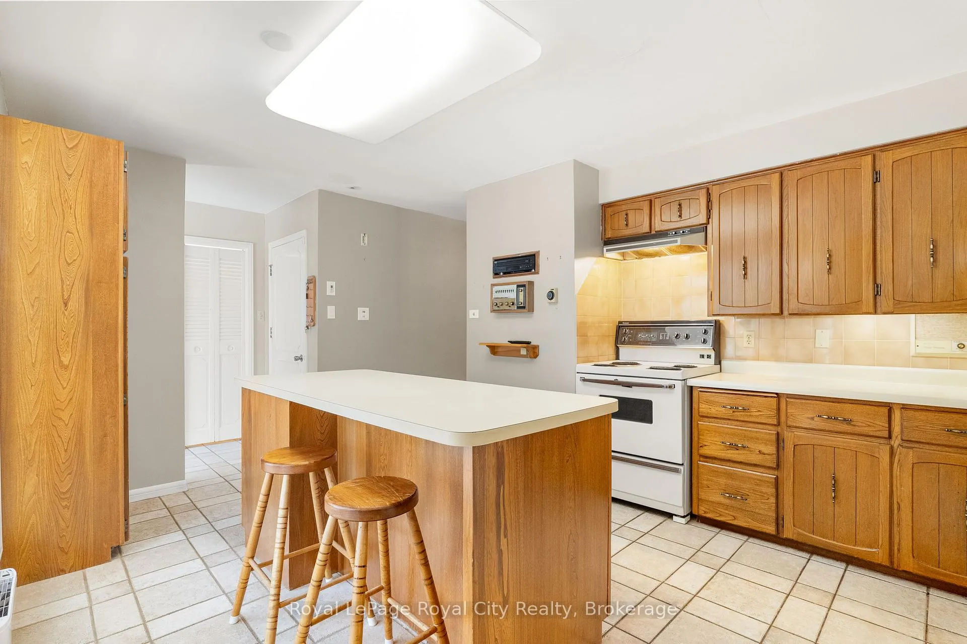 Photo 18 of 5660 Fifth Line, Guelph/Eramosa, Rural Guelph/Eramosa East — HOMEH