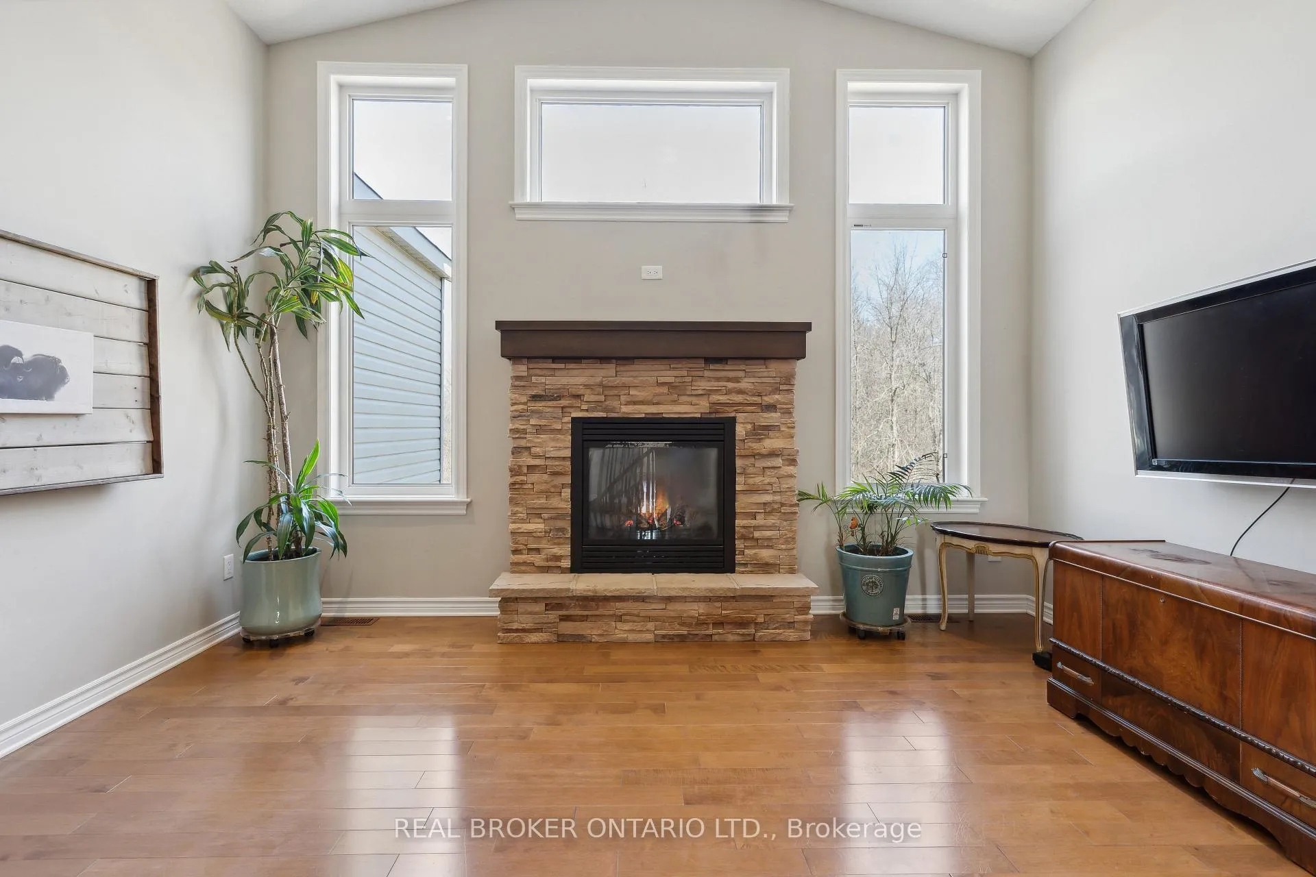 Photo 23 of 51 Waterside Drive, Carleton Place — HOMEH