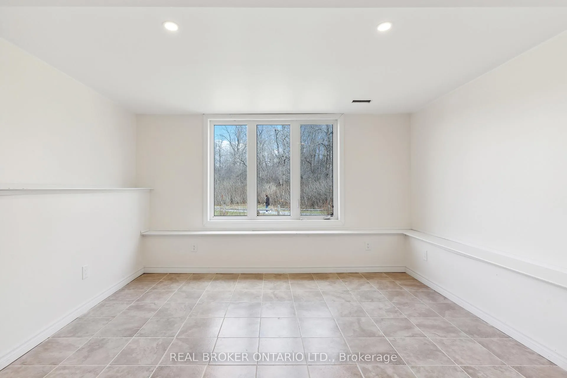 Photo 39 of 51 Waterside Drive, Carleton Place — HOMEH