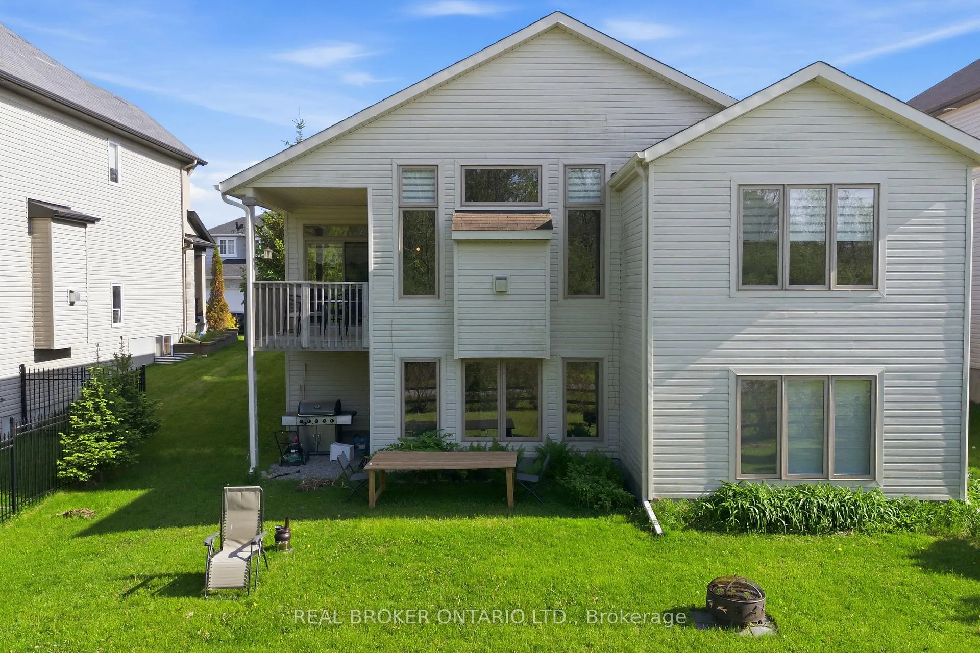 Photo 46 of 51 Waterside Drive, Carleton Place — HOMEH