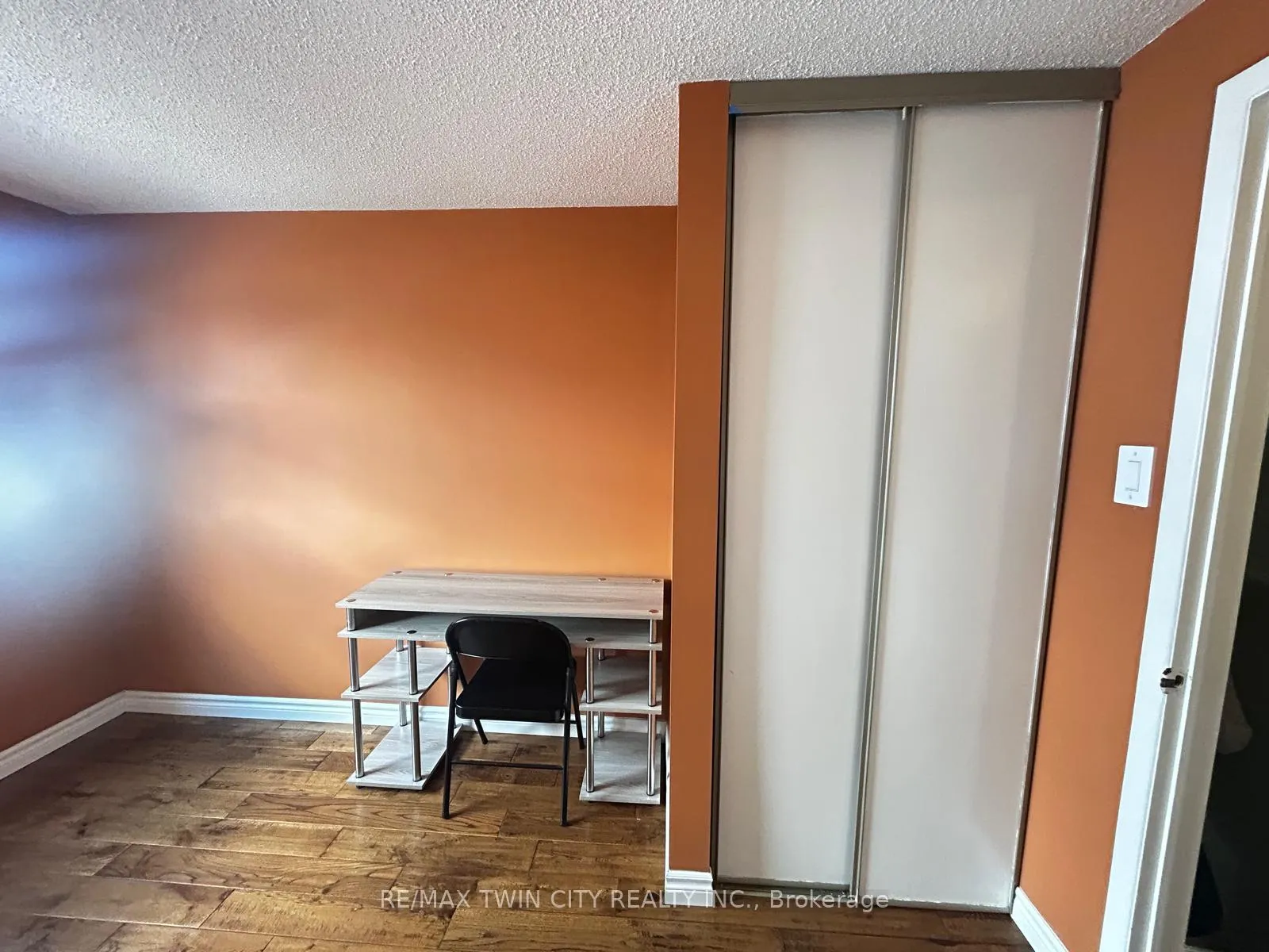Photo 10 of 254 Camille Crescent, Waterloo — HOMEH