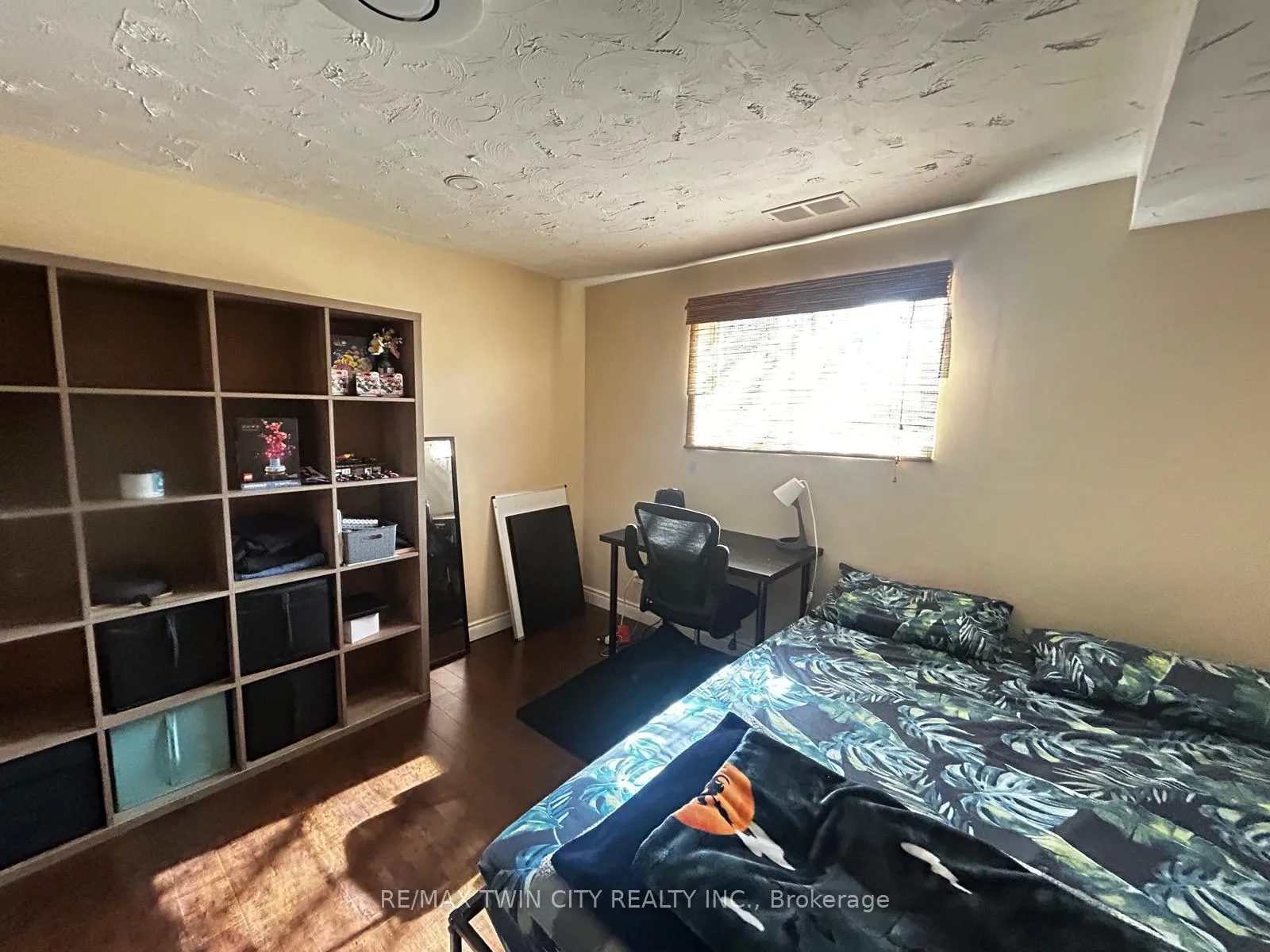 Photo 23 of 254 Camille Crescent, Waterloo — HOMEH