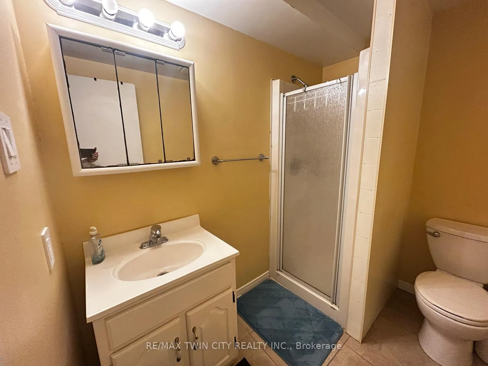 Photo 25 of 254 Camille Crescent, Waterloo — HOMEH