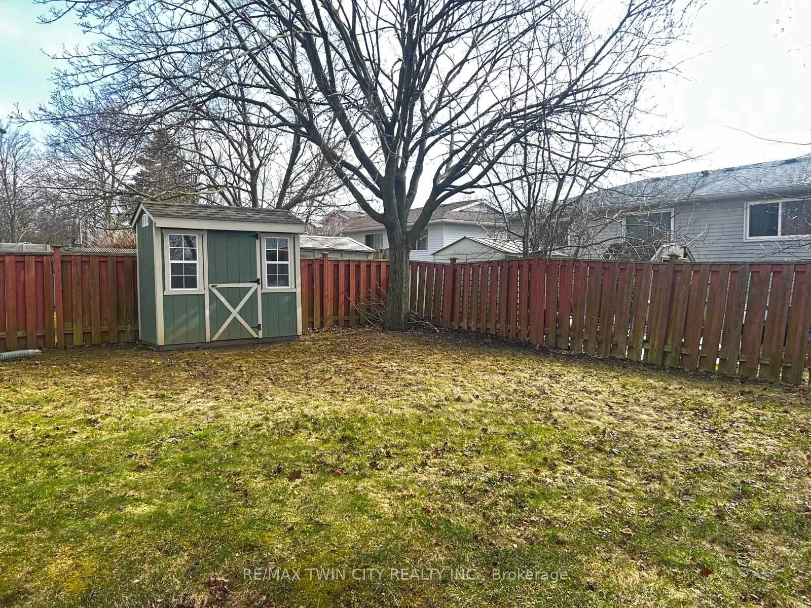 Photo 36 of 254 Camille Crescent, Waterloo — HOMEH