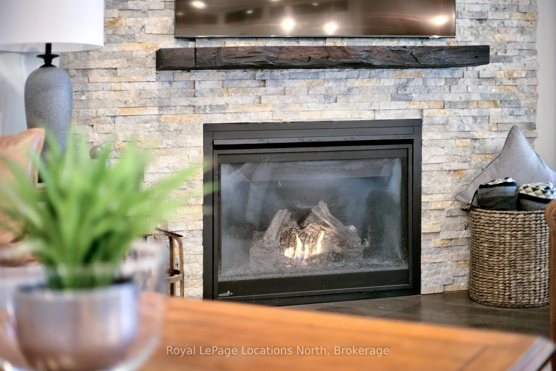 Photo 7 of 417 Mariners Way, Collingwood — HOMEH
