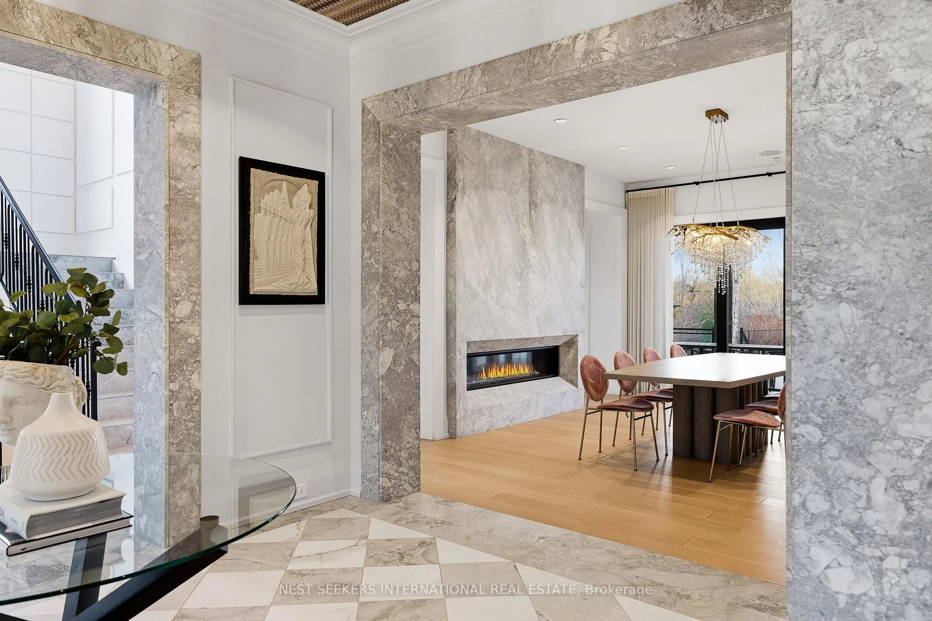 Photo 7 of 165 Northern Pines Boulevard, Vaughan, Kleinburg — HOMEH
