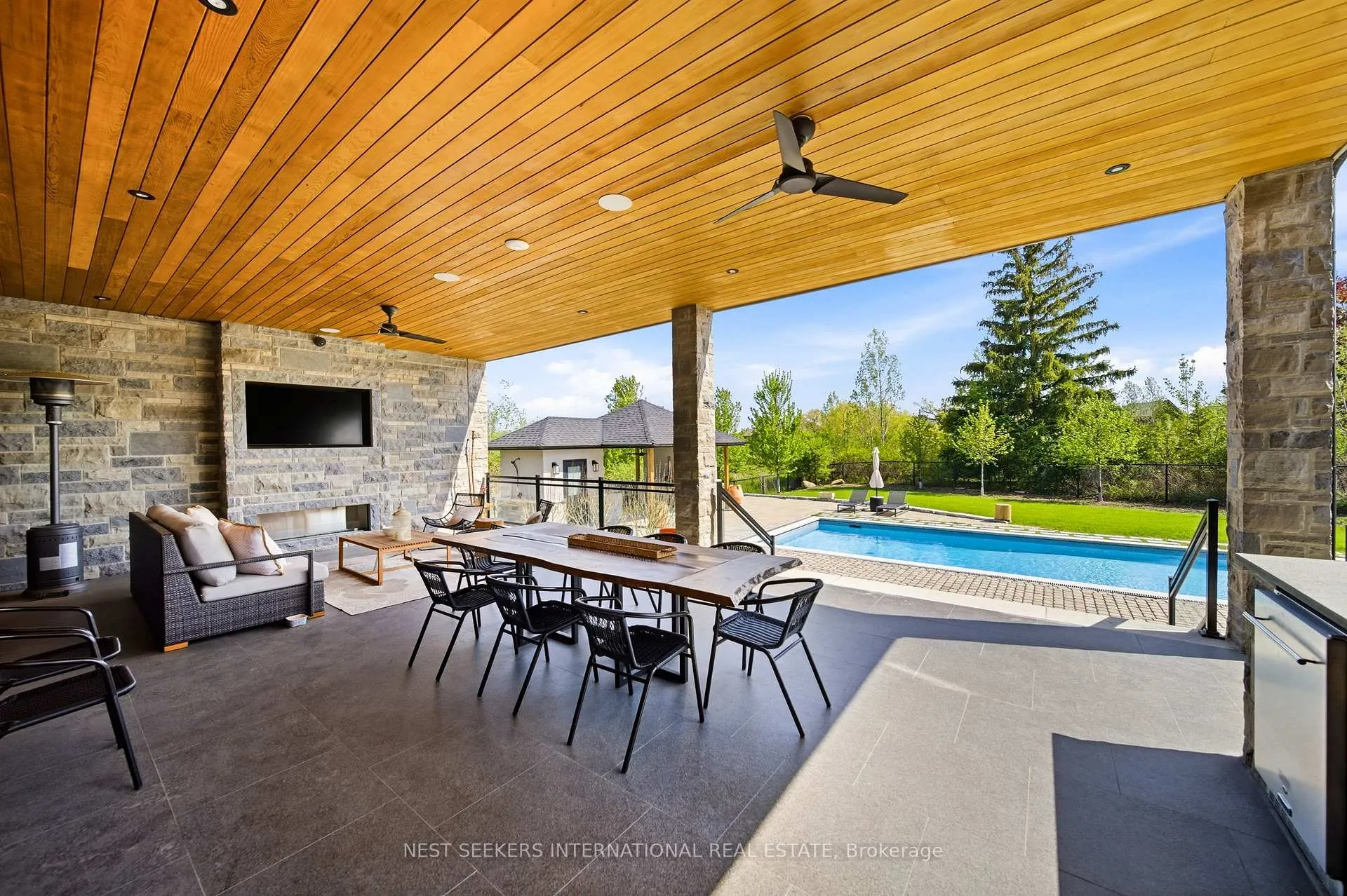 Photo 39 of 165 Northern Pines Boulevard, Vaughan, Kleinburg — HOMEH