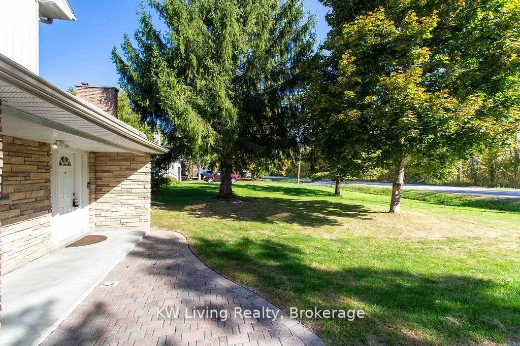 Photo 3 of 702 Lake Drive S, Georgina, Keswick South — HOMEH