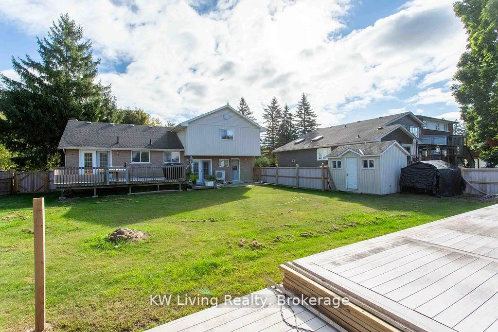 Photo 6 of 702 Lake Drive S, Georgina, Keswick South — HOMEH