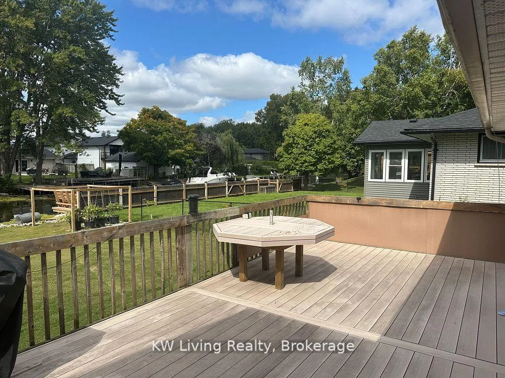 Photo 9 of 702 Lake Drive S, Georgina, Keswick South — HOMEH
