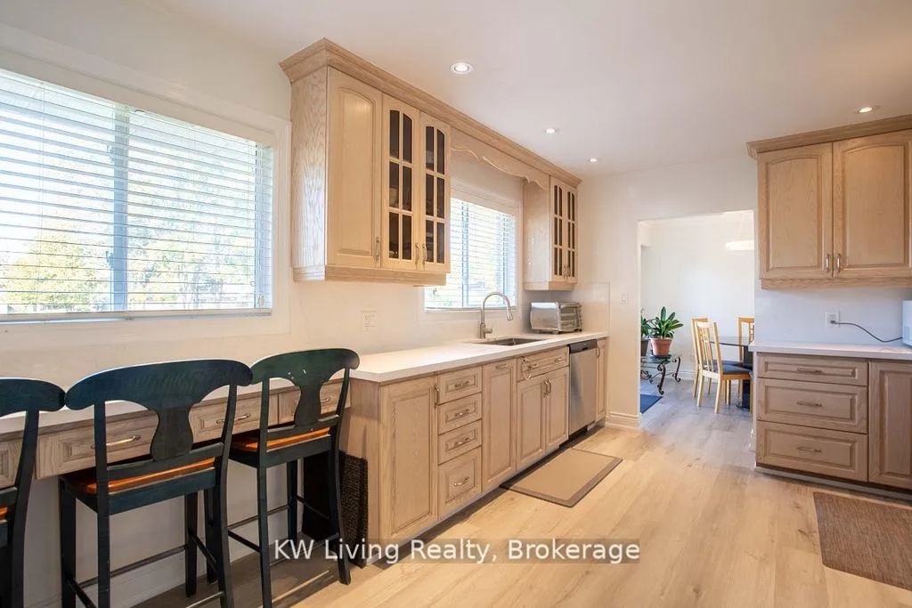 Photo 22 of 702 Lake Drive S, Georgina, Keswick South — HOMEH