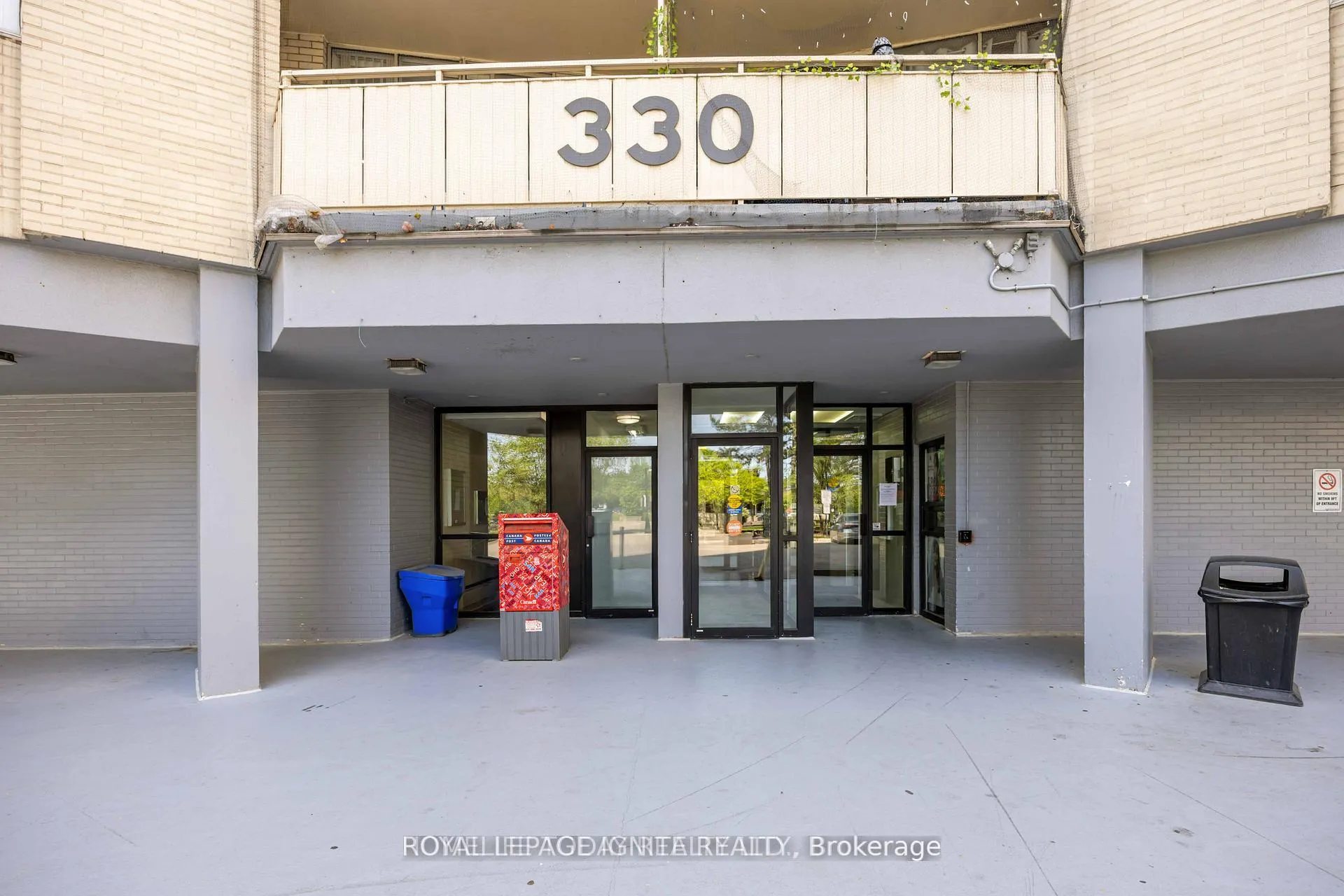 Photo 2 of Unit 1603, 330 Dixon Road, Etobicoke, Kingsview Village-The Westway — HOMEH