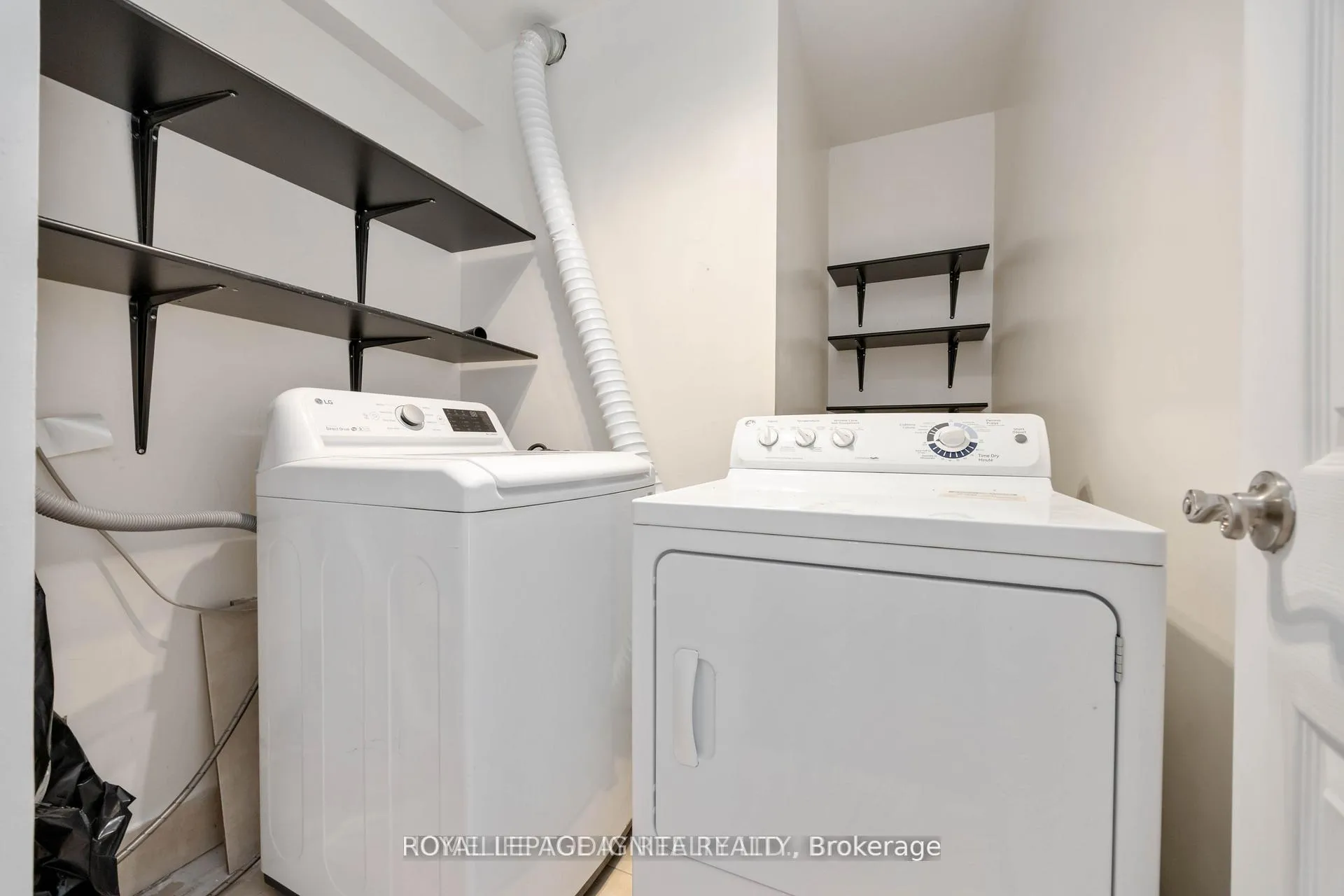 Photo 27 of Unit 1603, 330 Dixon Road, Etobicoke, Kingsview Village-The Westway — HOMEH
