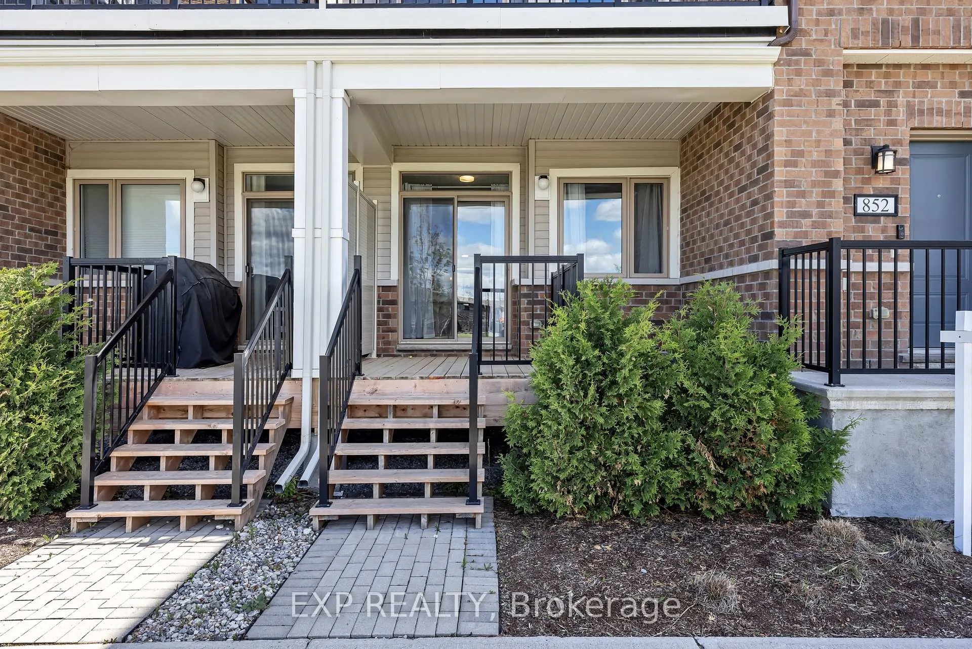 Photo 3 of 907 Nautilus Private, Ottawa, Kanata - Emerald Meadows/Trailwest — HOMEH