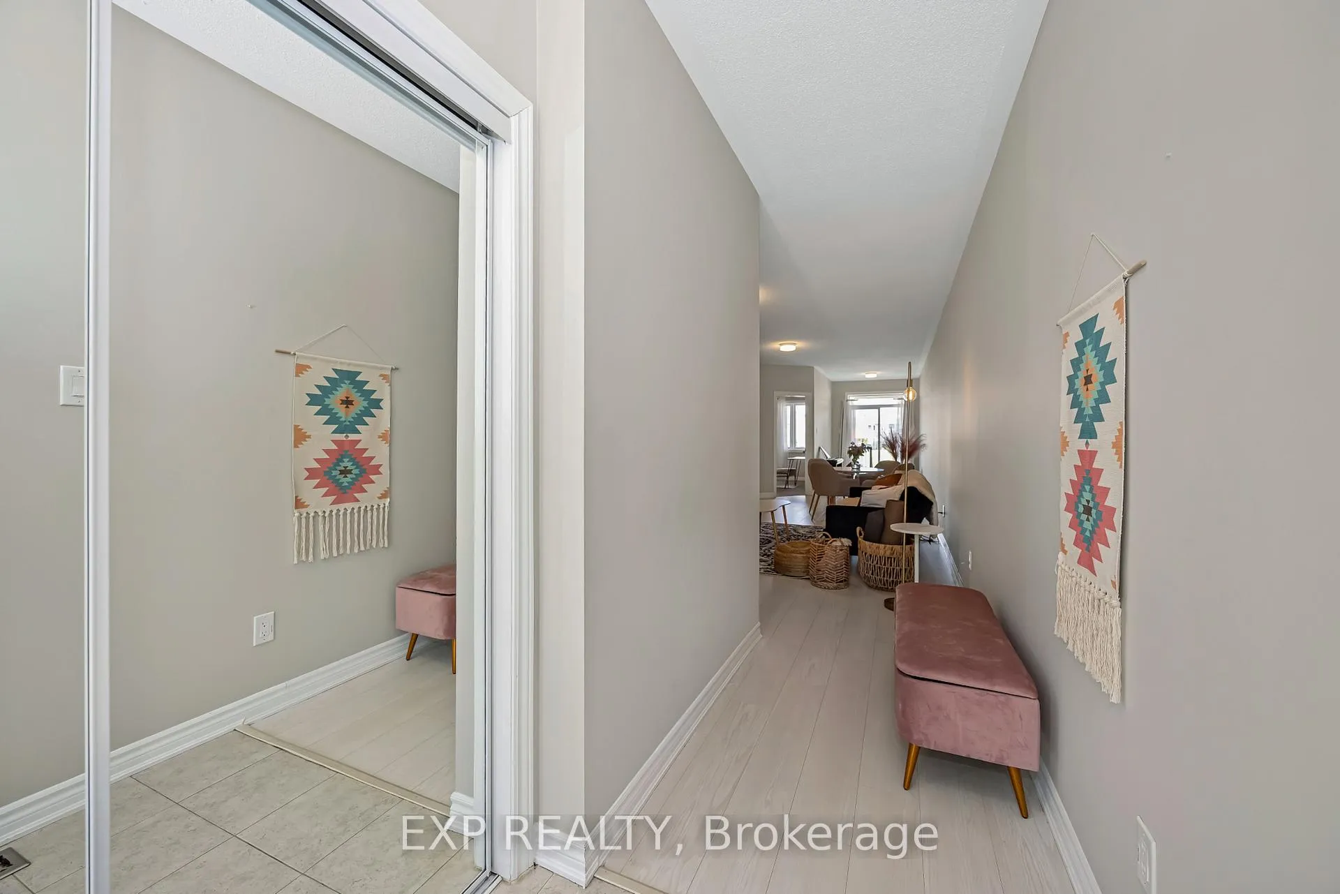 Photo 6 of 907 Nautilus Private, Ottawa, Kanata - Emerald Meadows/Trailwest — HOMEH