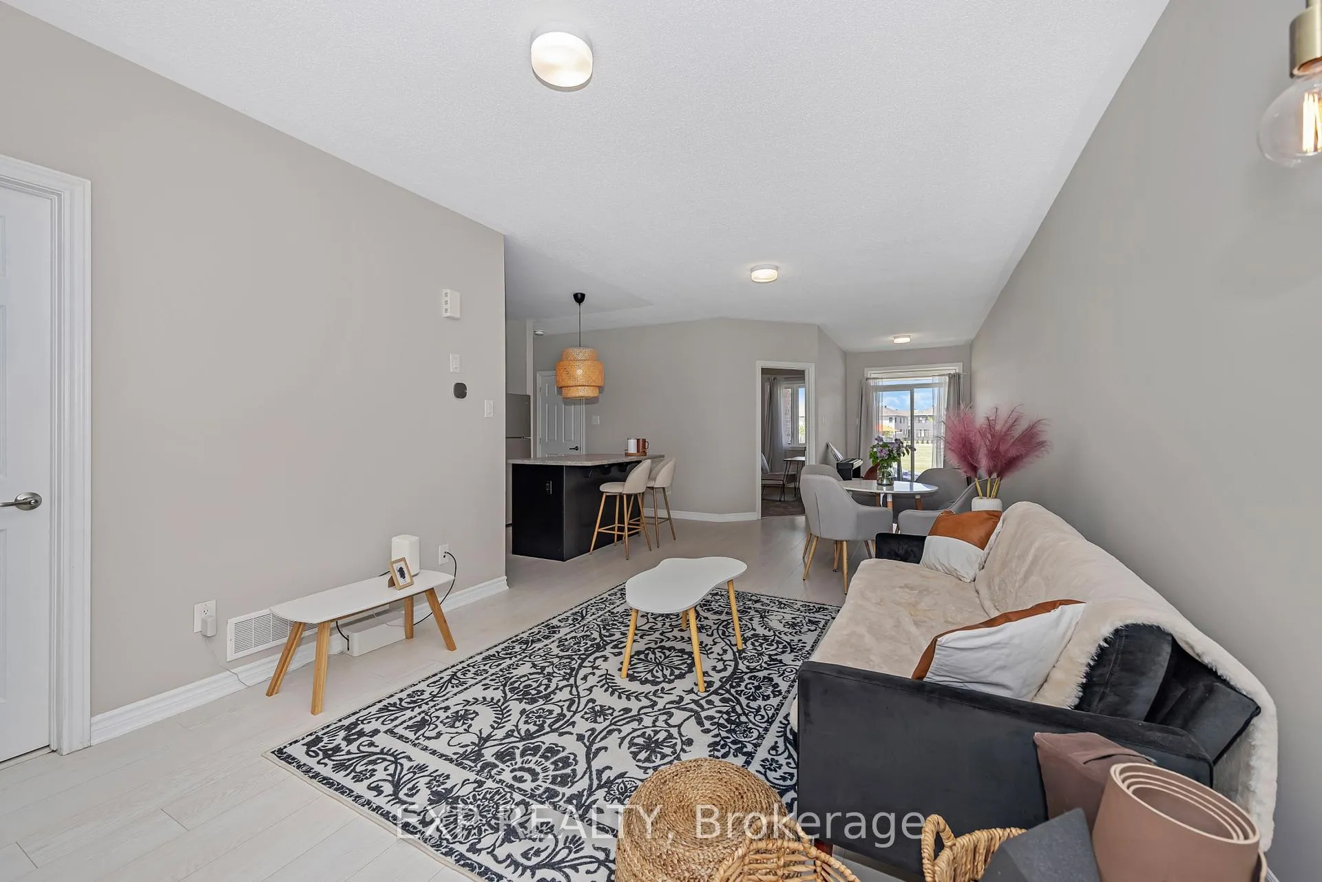 Photo 8 of 907 Nautilus Private, Ottawa, Kanata - Emerald Meadows/Trailwest — HOMEH