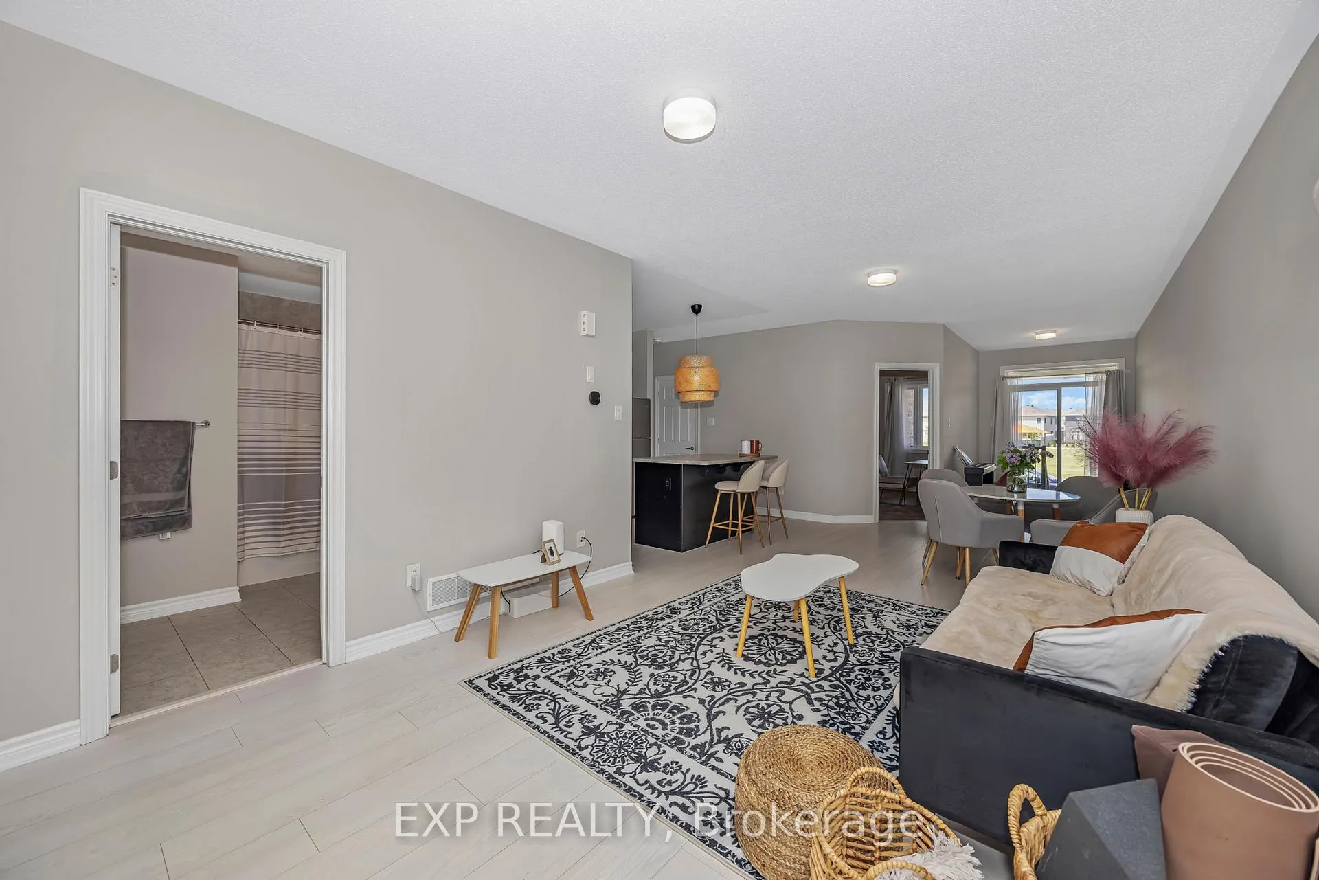 Photo 9 of 907 Nautilus Private, Ottawa, Kanata - Emerald Meadows/Trailwest — HOMEH