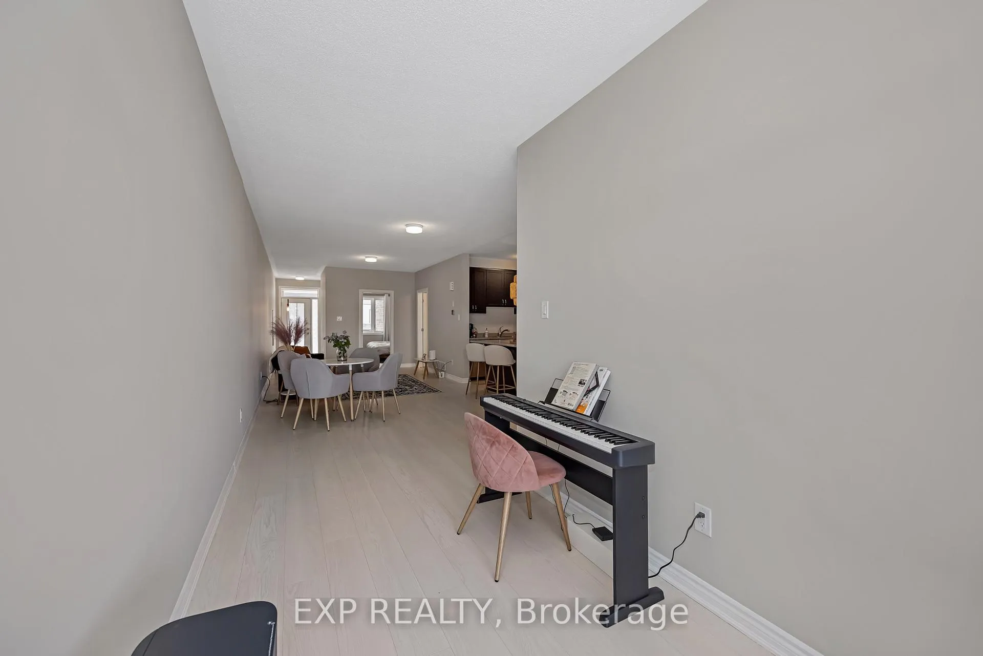 Photo 16 of 907 Nautilus Private, Ottawa, Kanata - Emerald Meadows/Trailwest — HOMEH