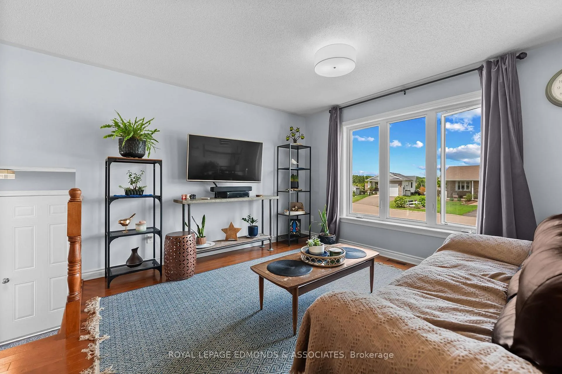 Photo 9 of 621 Johnston Crescent, Pembroke — HOMEH