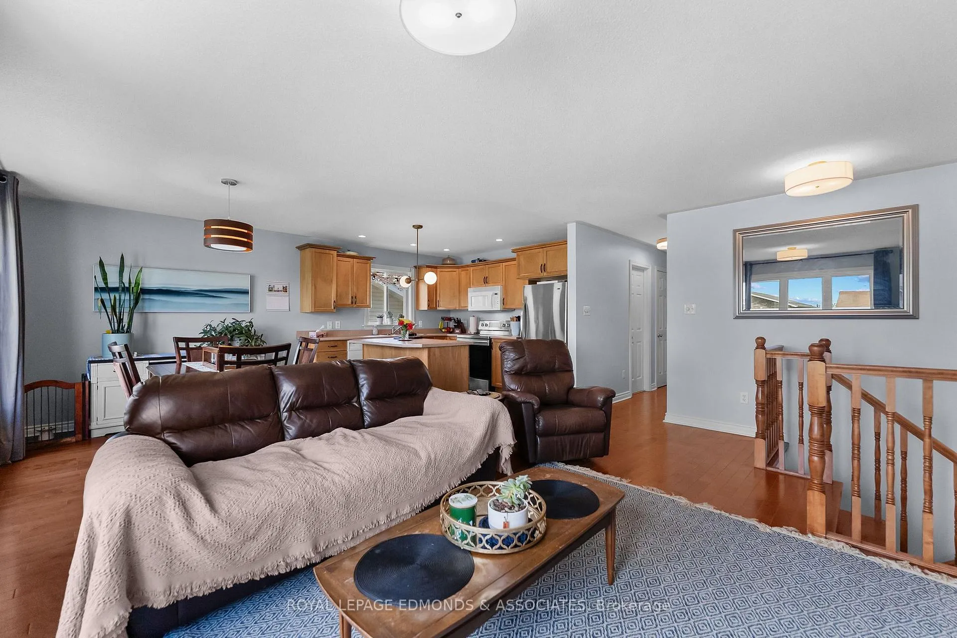 Photo 11 of 621 Johnston Crescent, Pembroke — HOMEH